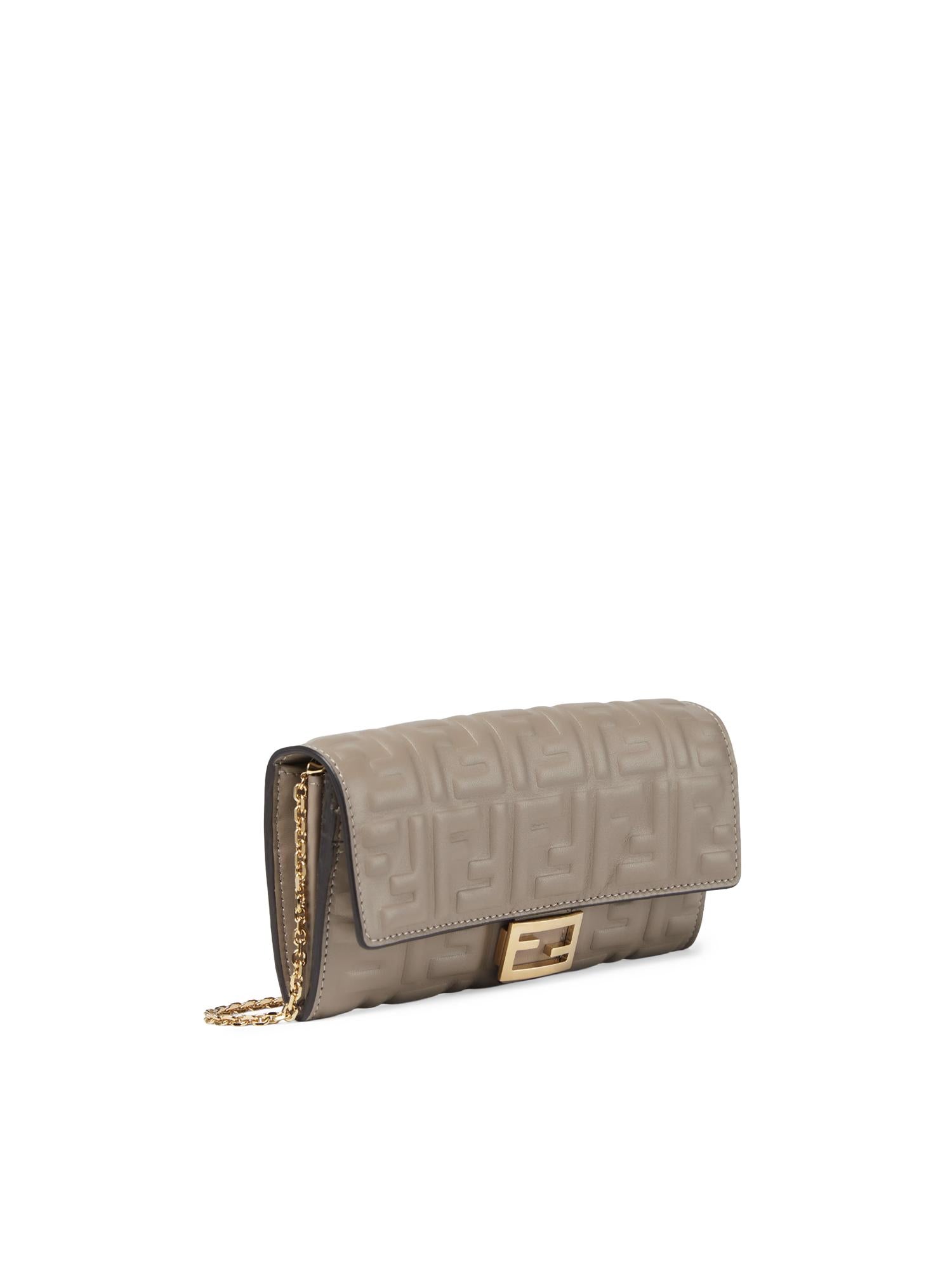 Portafoglio Continental Baguette In Nappa Fendi – Гарантія оригінальності – вид ззаду