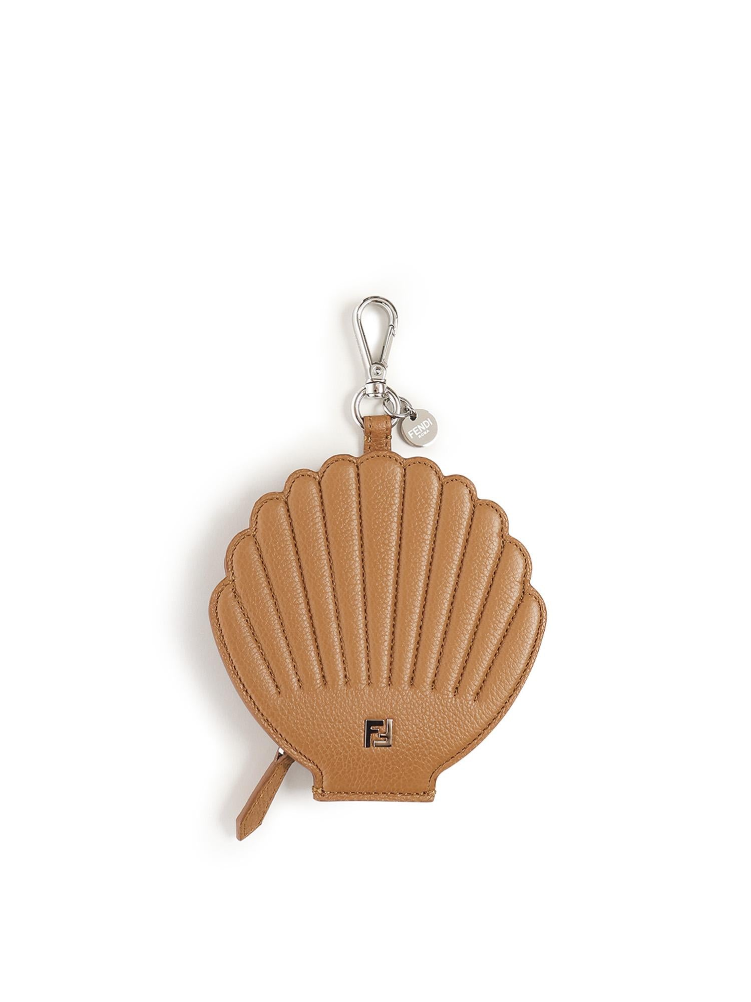 Оригінальна Charm Conchiglia Fendi – боковий вид