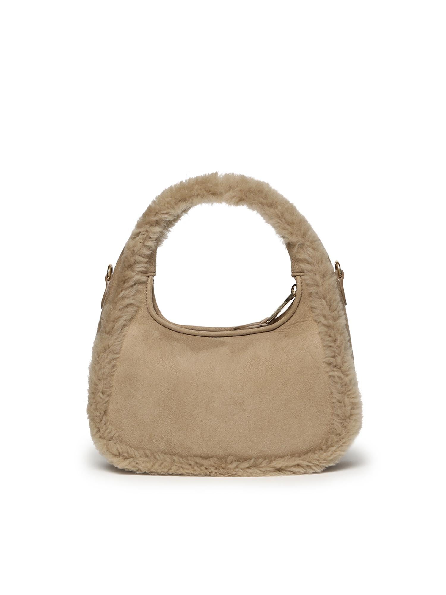 Borsa Wander In Montone Miu miu – Гарантія оригінальності – детальний вид