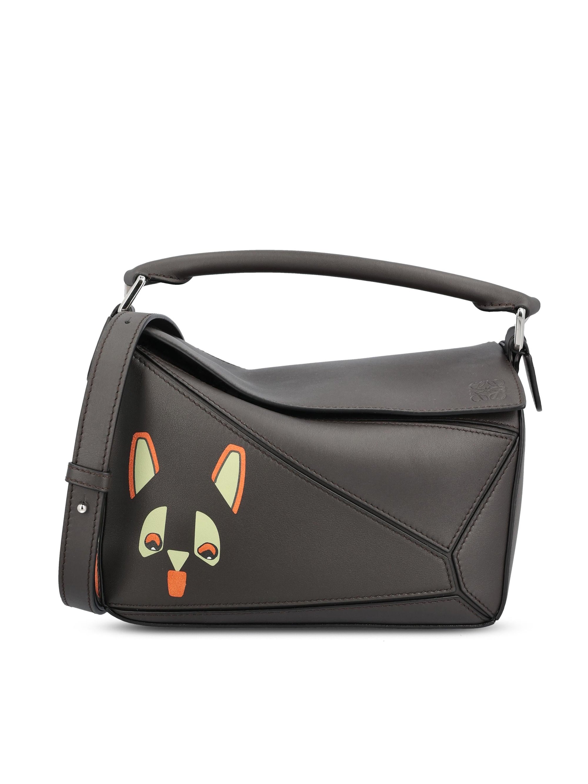 Оригінальна Small Puzzle Bag Futurist Cat Loewe – боковий вид