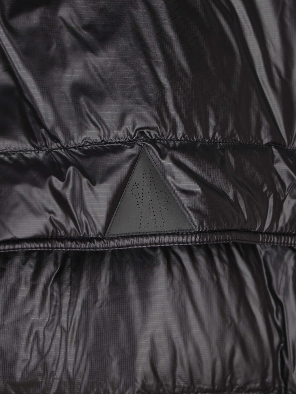 Polyamide Down Jacket Moncler – Гарантія оригінальності – детальний вид