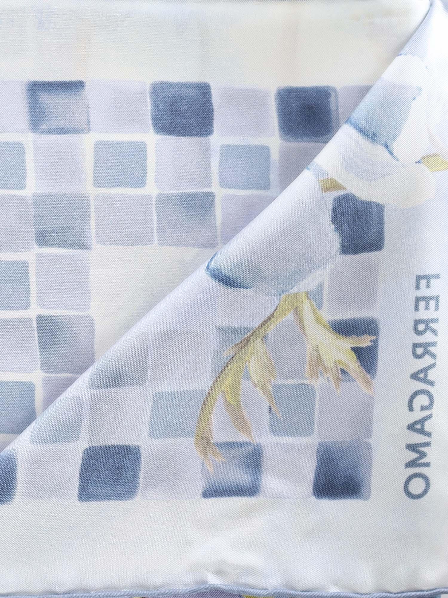 Foulard In Seta Con Stampa Salvatore ferragamo – Гарантія оригінальності – вид ззаду