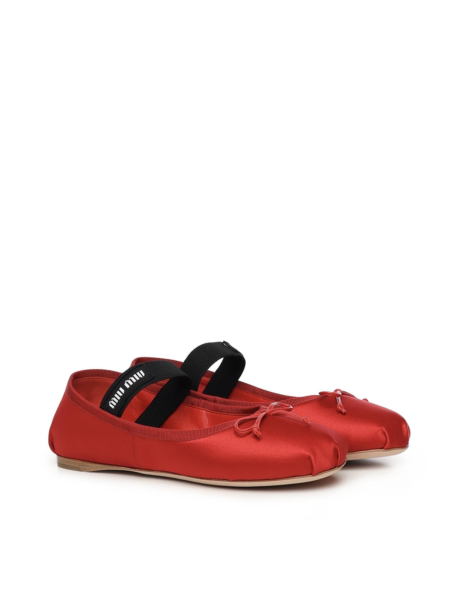 Miu miu Footwear оригінал | Швидка доставка Україна – вид ззаду