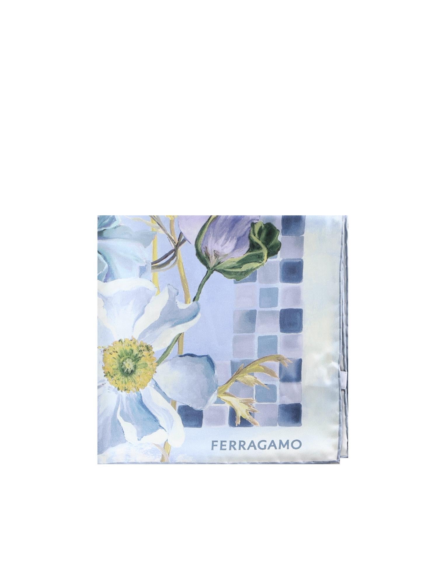 Foulard In Seta Con Stampa Salvatore ferragamo – Гарантія оригінальності – боковий вид