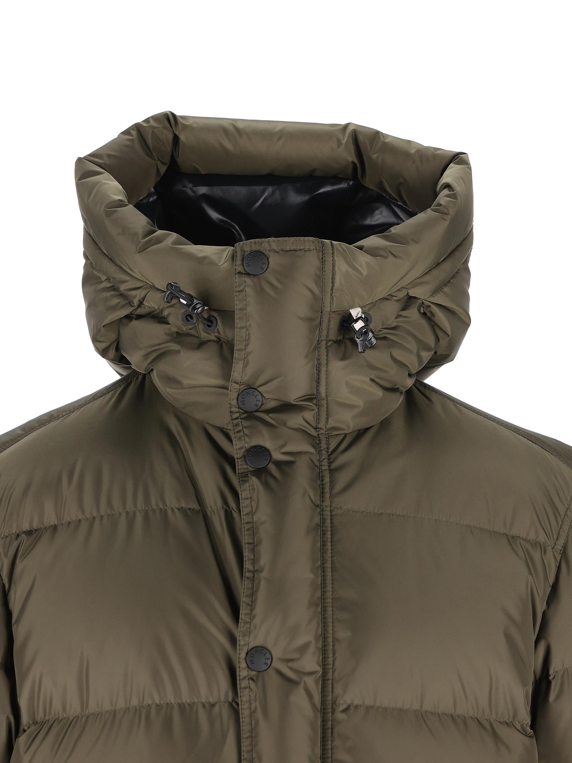 Оригінальна Down Jacket Moncler – детальний вид