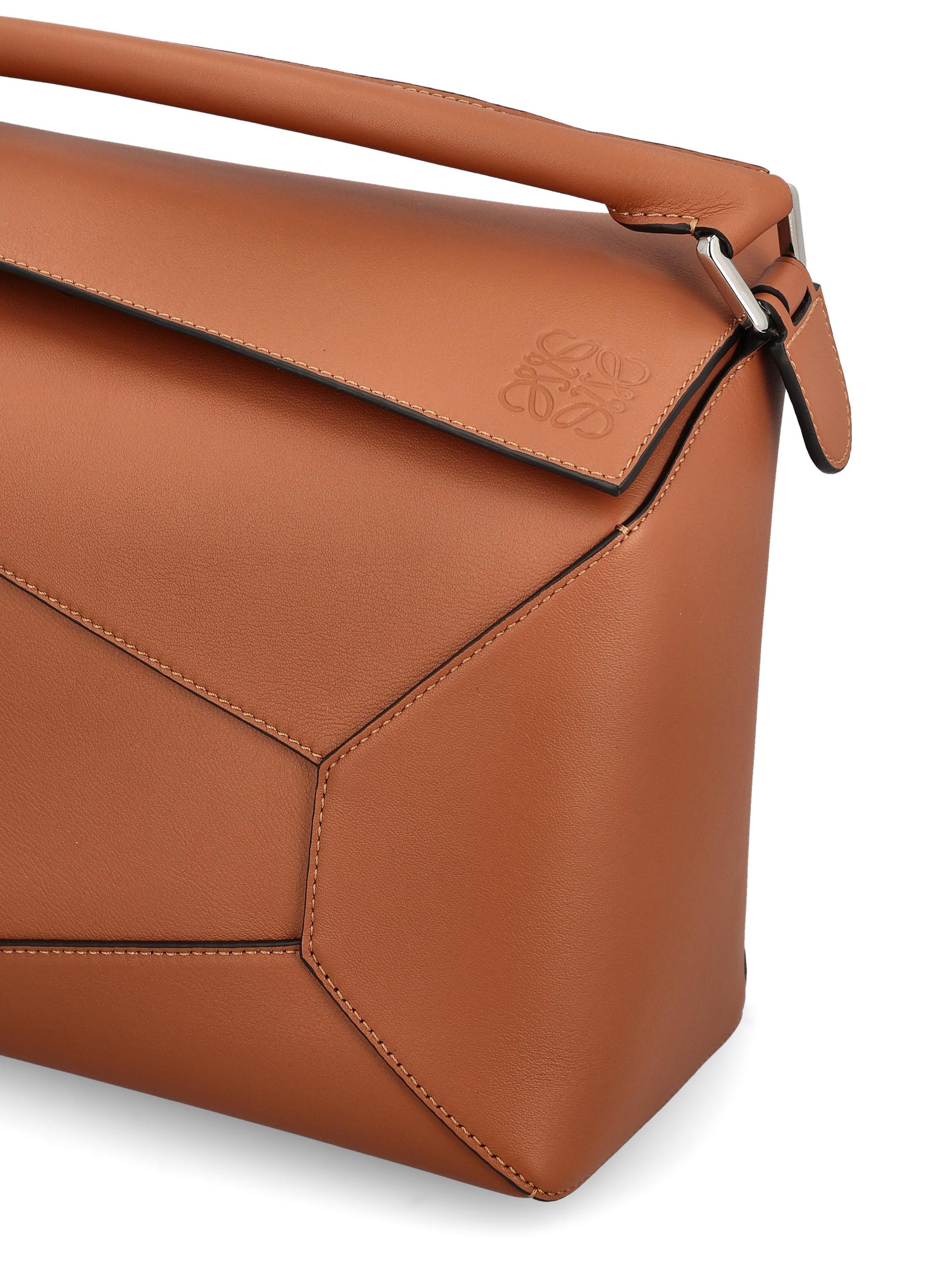 Оригінальна Leather Bag Loewe – збільшений вид