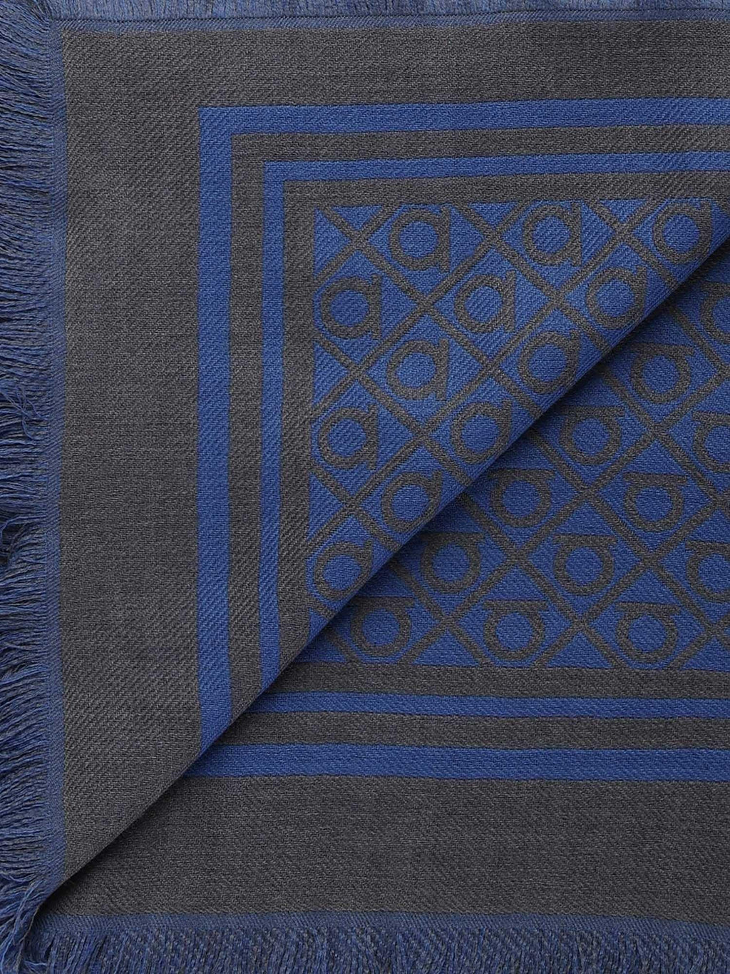 Оригінальна Stola Gancini Salvatore ferragamo – вид ззаду