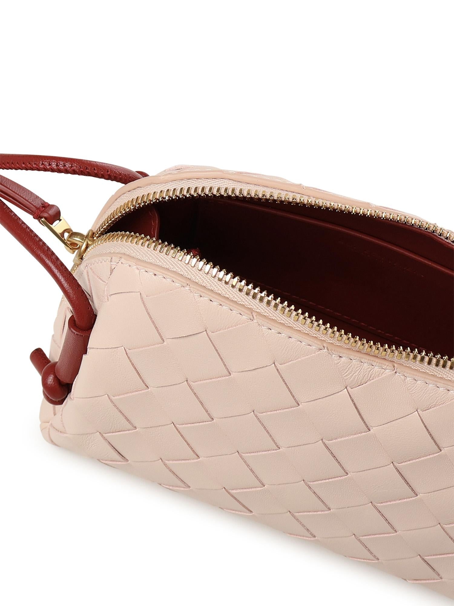 Оригінальна Pochette Concert Bottega veneta – збільшений вид