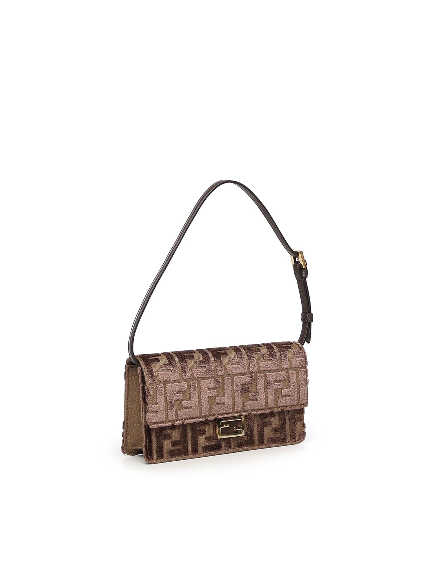 Оригінальна Portafoglio Con Catena Baguette Fendi – вид ззаду