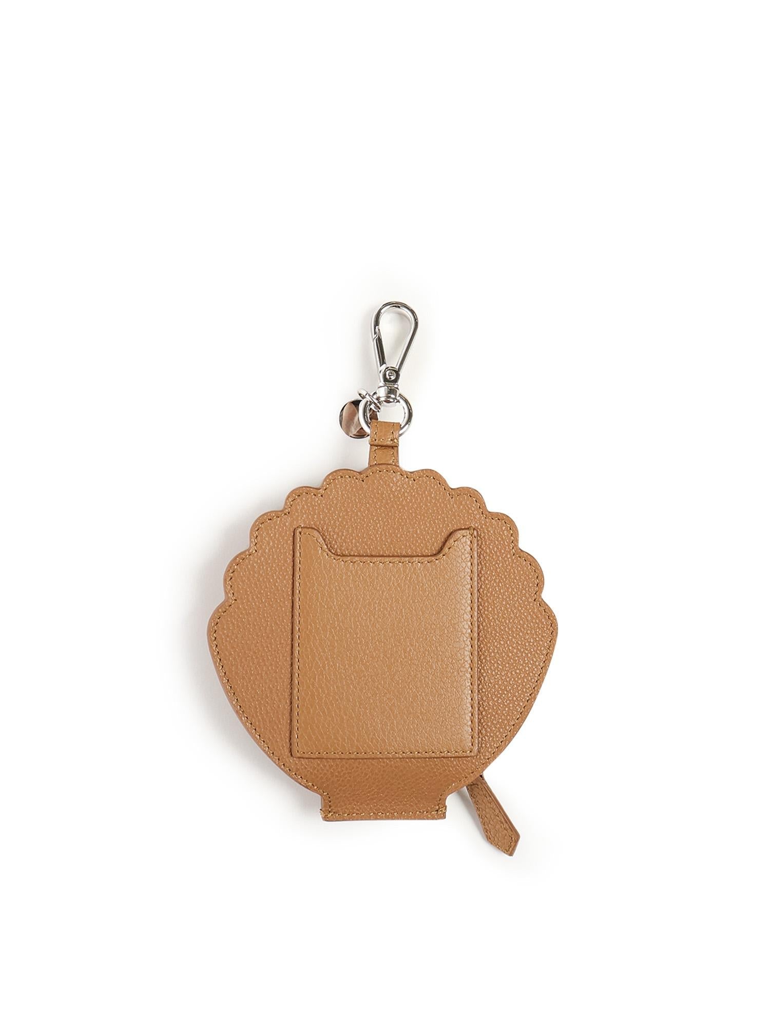 Оригінальна Charm Conchiglia Fendi – вид ззаду