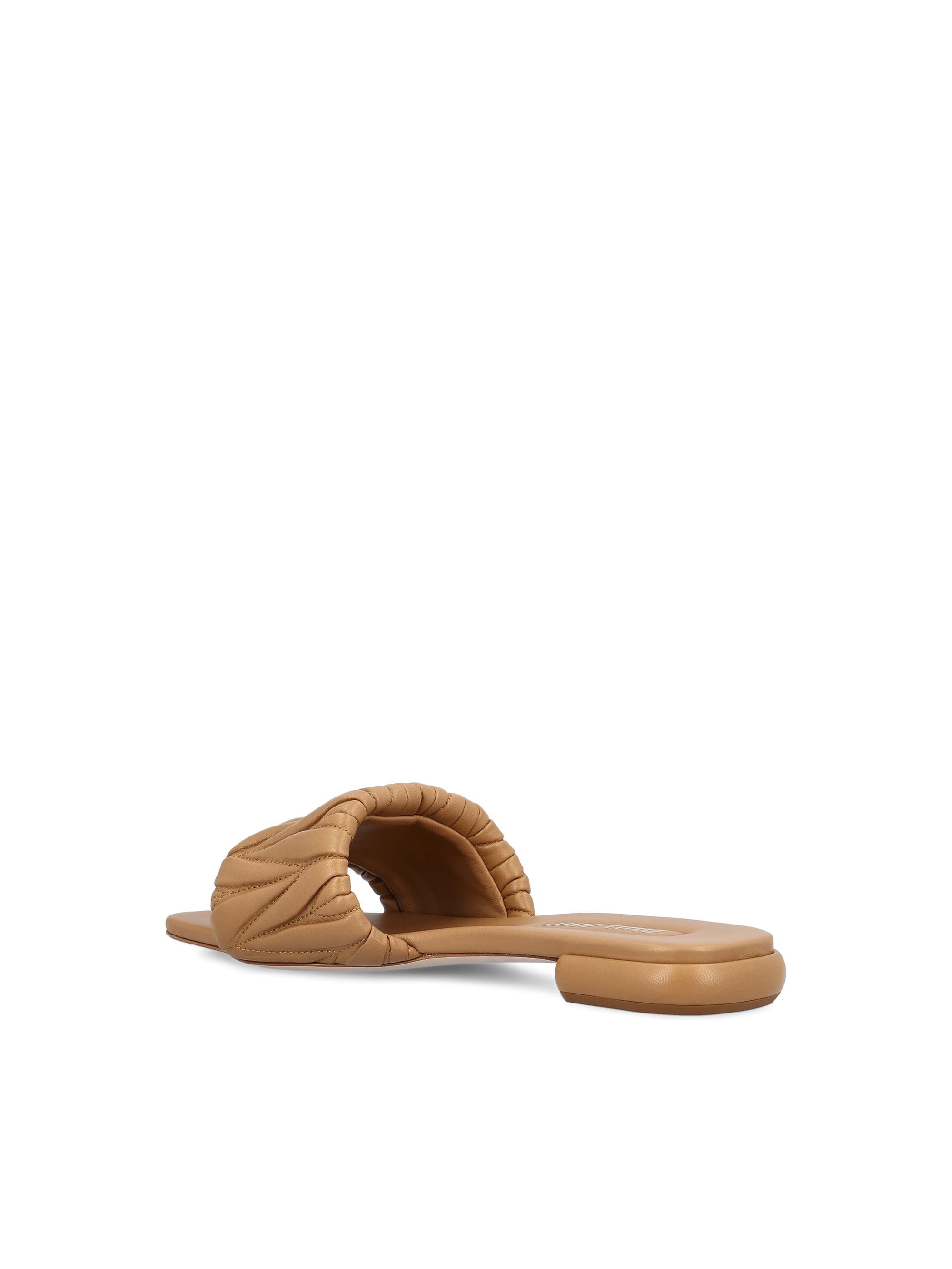 Matelassé Leather Sandals Miu miu – Гарантія оригінальності – детальний вид