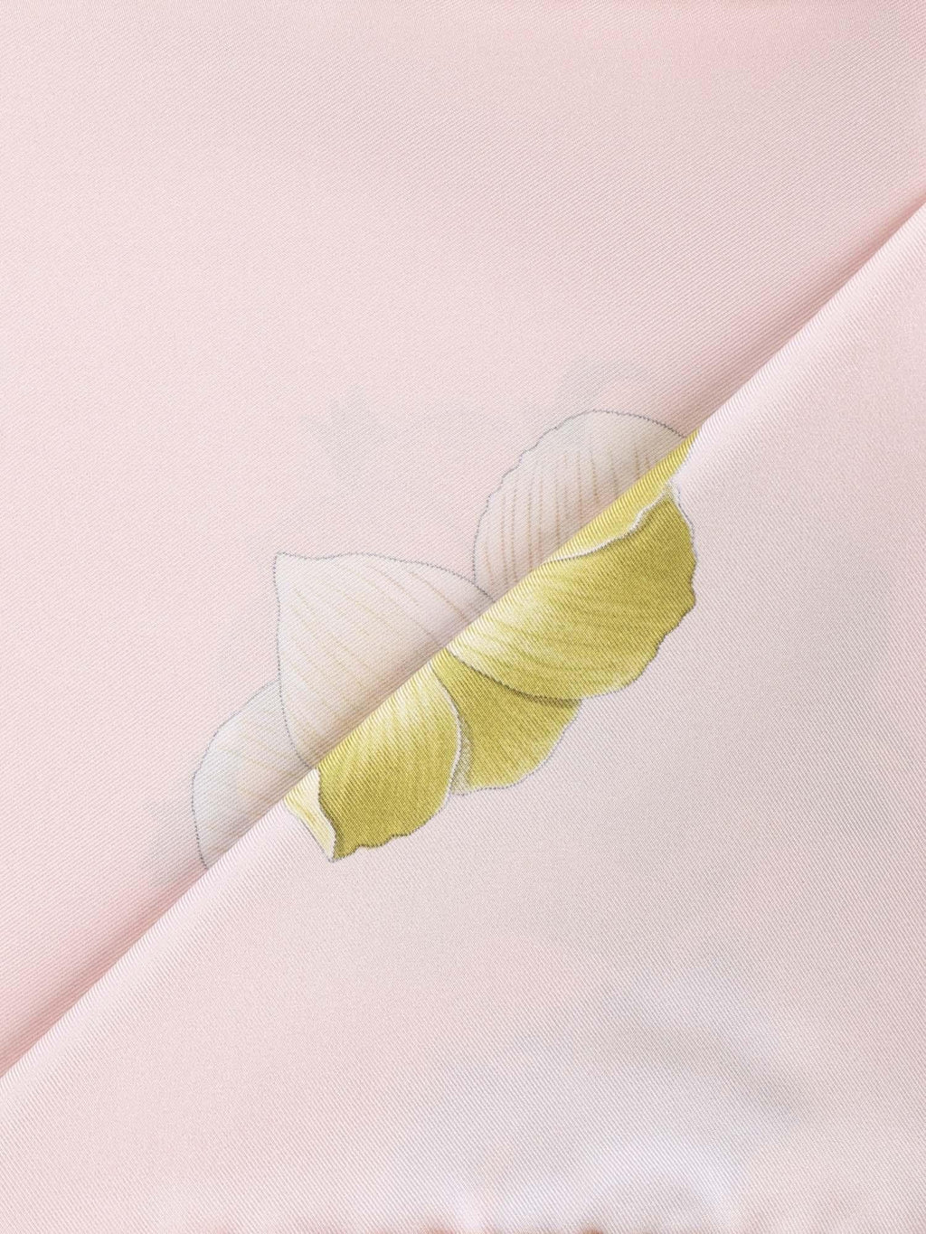 Оригінальна Foulard In Seta Stampa Anemone Salvatore ferragamo – вид ззаду