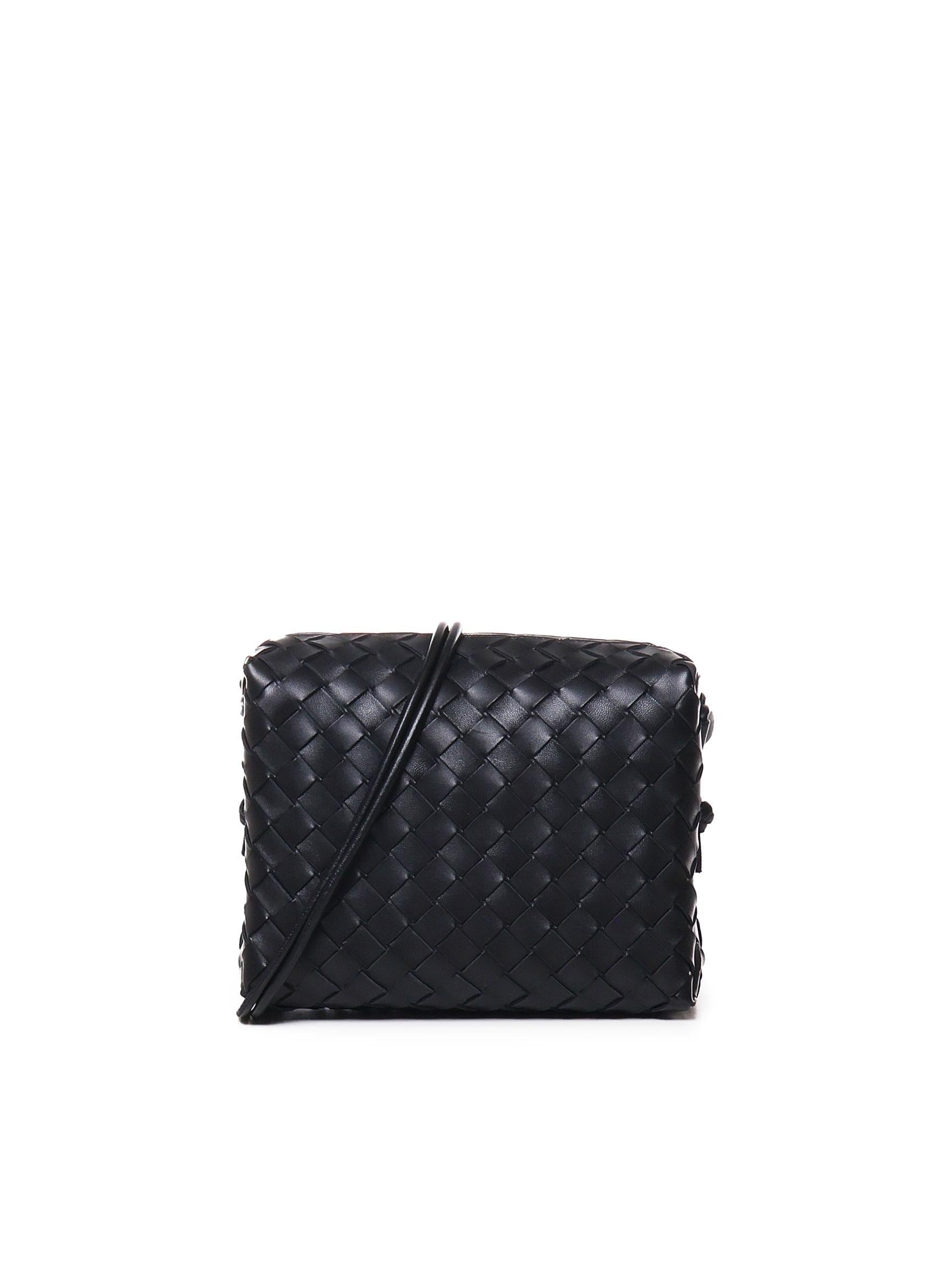 Loop Small Camera Bag Bottega veneta – Гарантія оригінальності – боковий вид