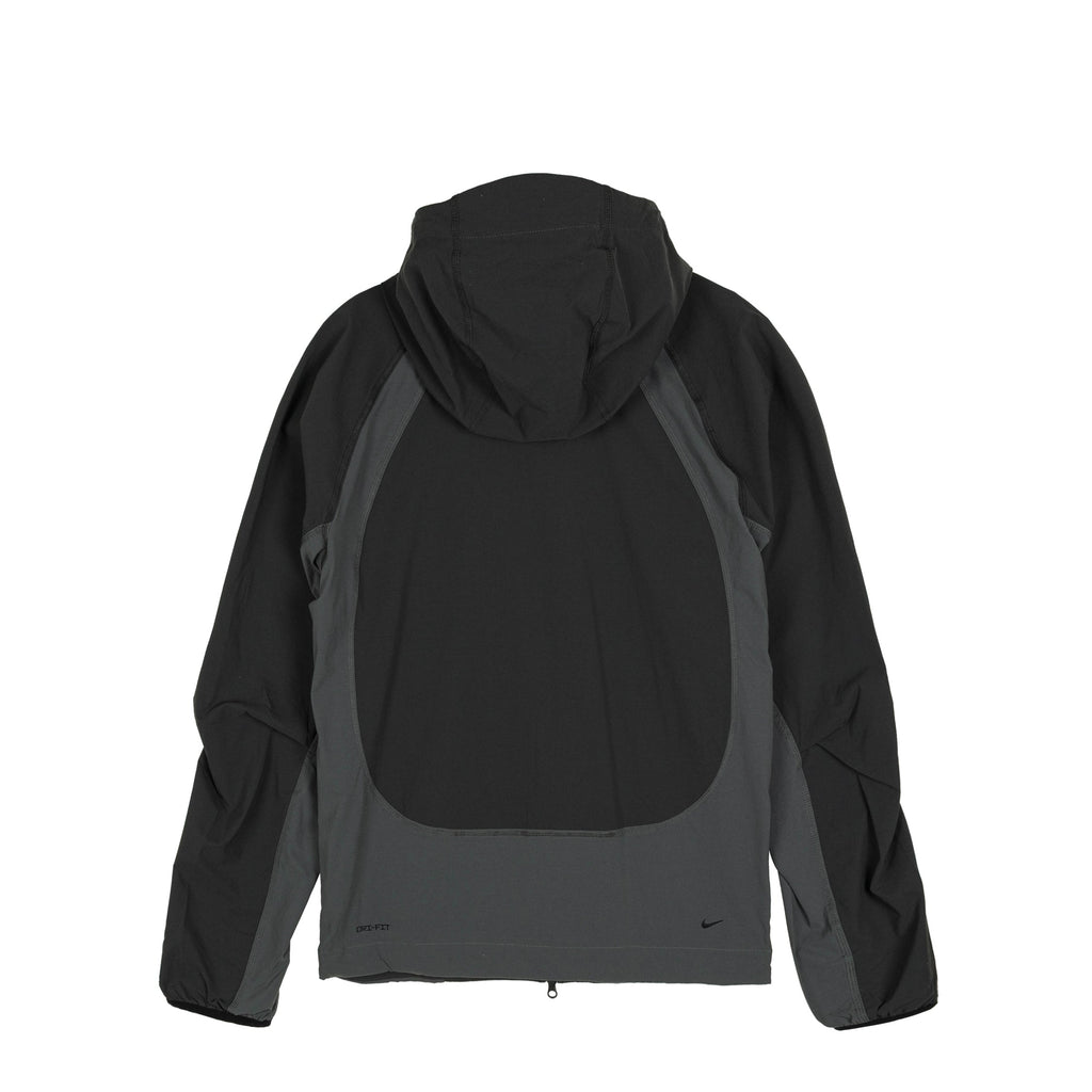 Nike Outerwear оригінал | Швидка доставка Україна – вид ззаду
