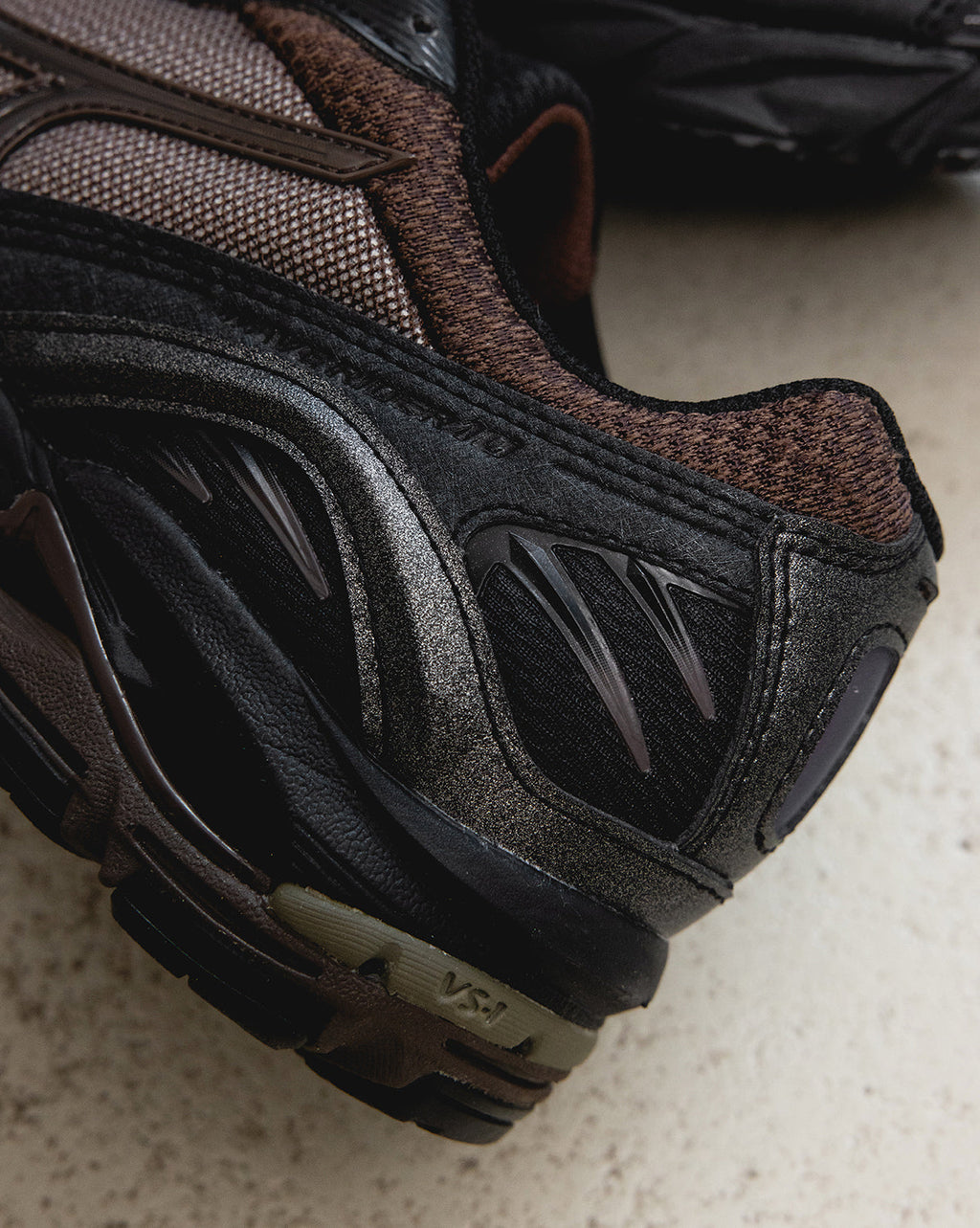 X Vainl Archive Wave Rider 10 Mizuno оригінал – Купити в Україні – детальний вид