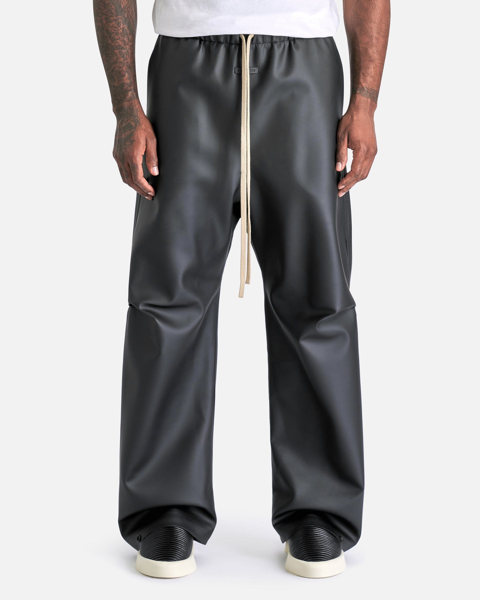 Knee Pleat Wide Leg Pant In Black Fear of god – Гарантія оригінальності – боковий вид