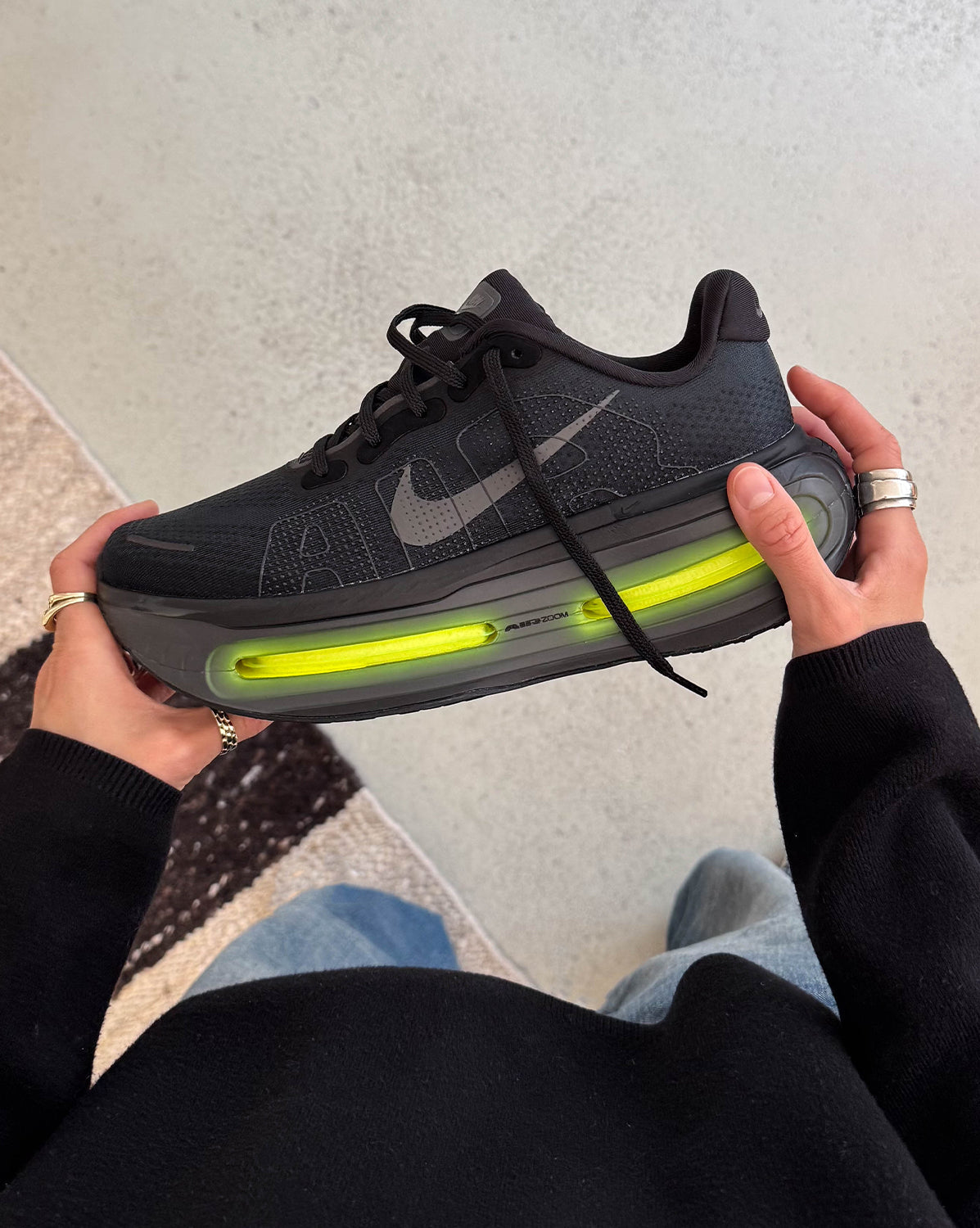 Оригінальна Vomero Premium Nike – вид ззаду