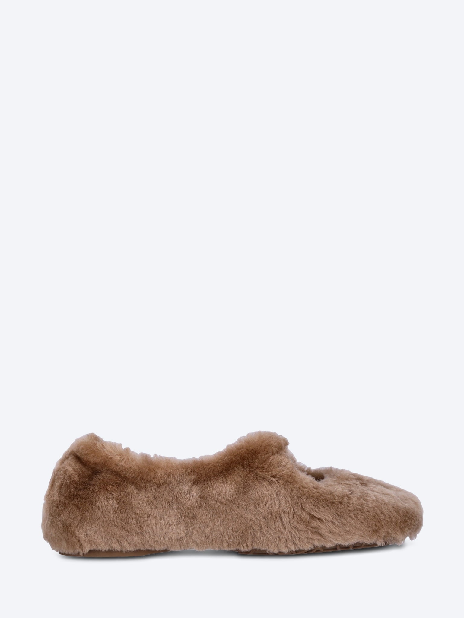 Lambskin Shearling Pebble Soft Ballerinas Shearl Loewe оригінал – Купити в Україні – боковий вид