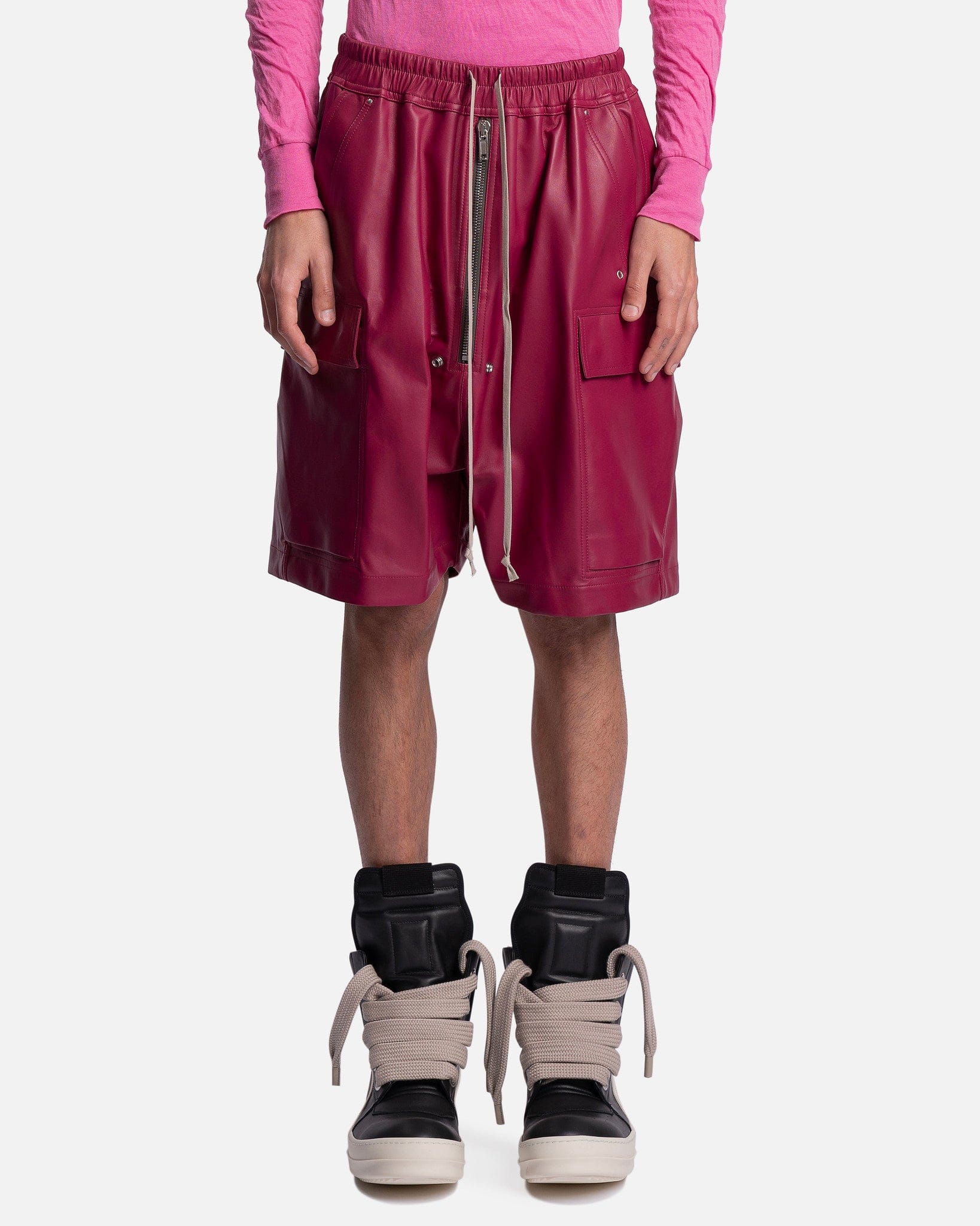 Leather Cargobela Shorts In Fuchsia Rick owens оригінал – Купити в Україні – боковий вид