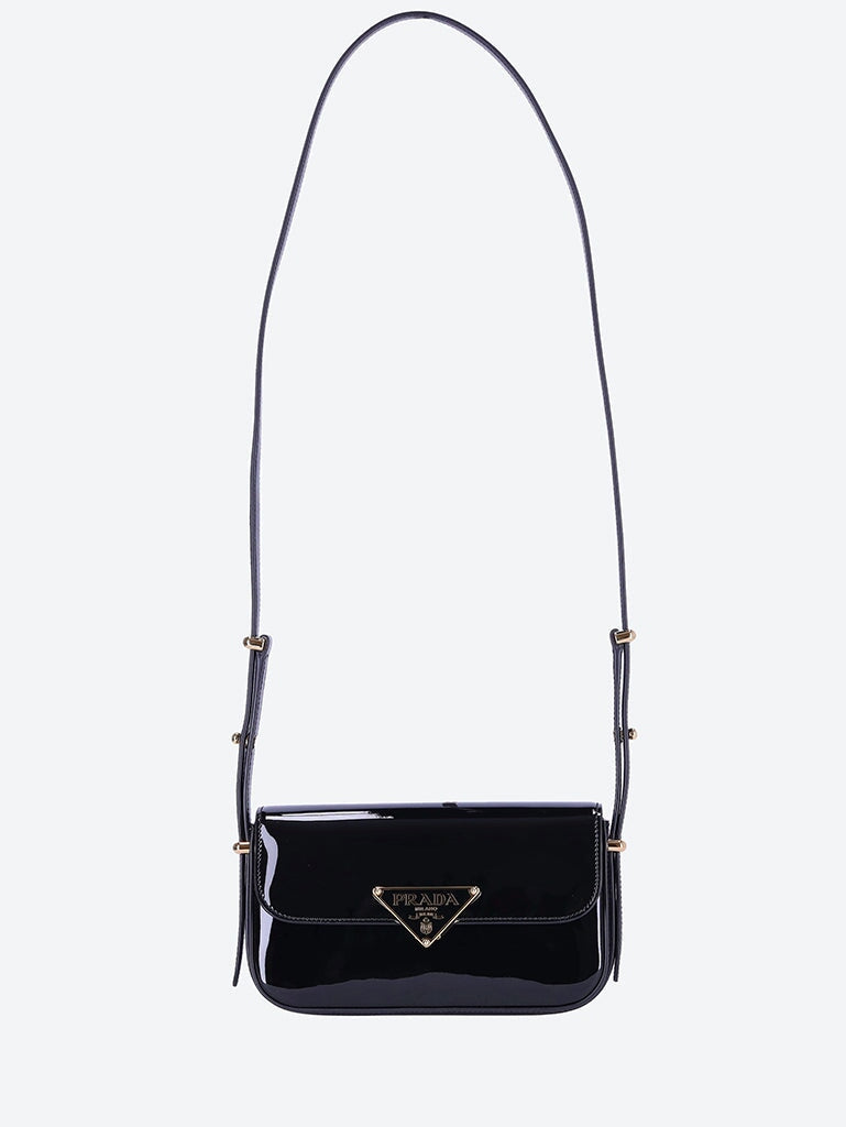 Оригінальна Patent Leather Shoulder Bag With Flap Prada – боковий вид