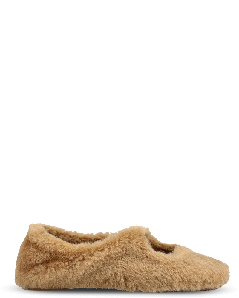 Оригінальна Pebble Soft Ballerina In Shearling Loewe