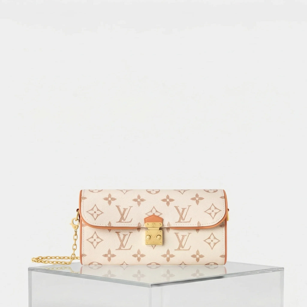 Camille Pouch Louis vuitton – Гарантія оригінальності – боковий вид