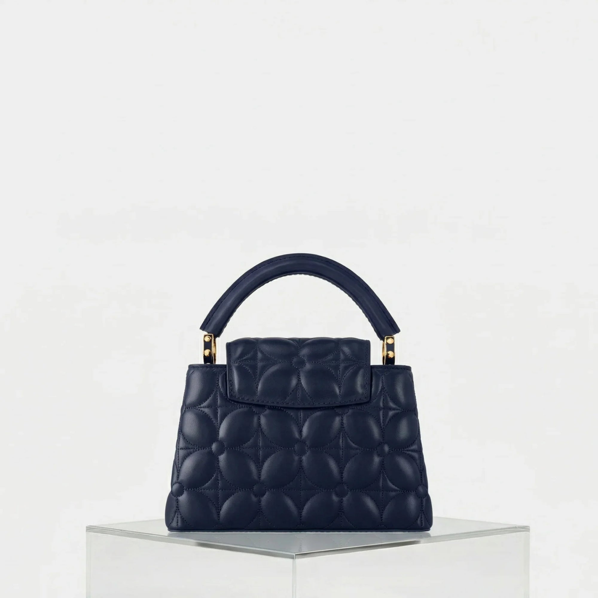 Capucines Mini Handbag Lamskin Leather Louis vuitton – Гарантія оригінальності – детальний вид