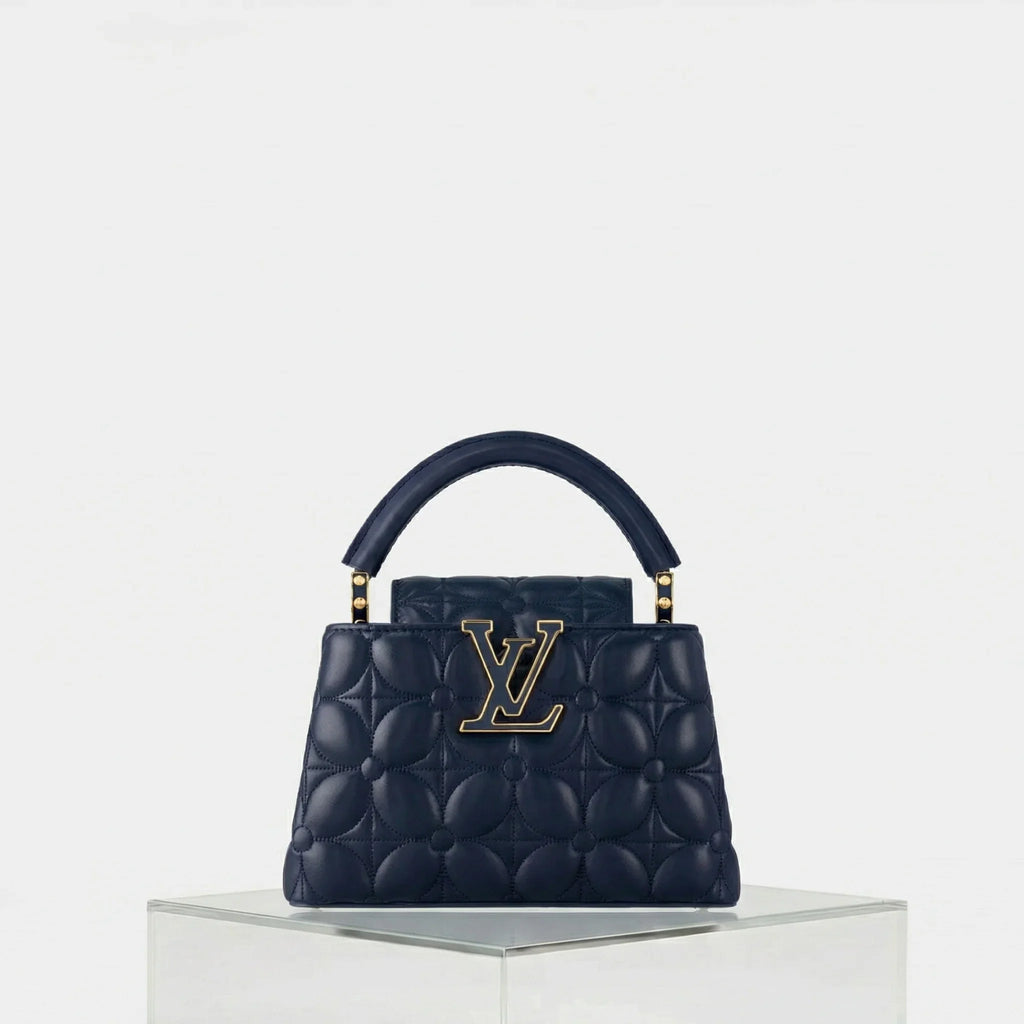 Capucines Mini Handbag Lamskin Leather Louis vuitton – Гарантія оригінальності – боковий вид