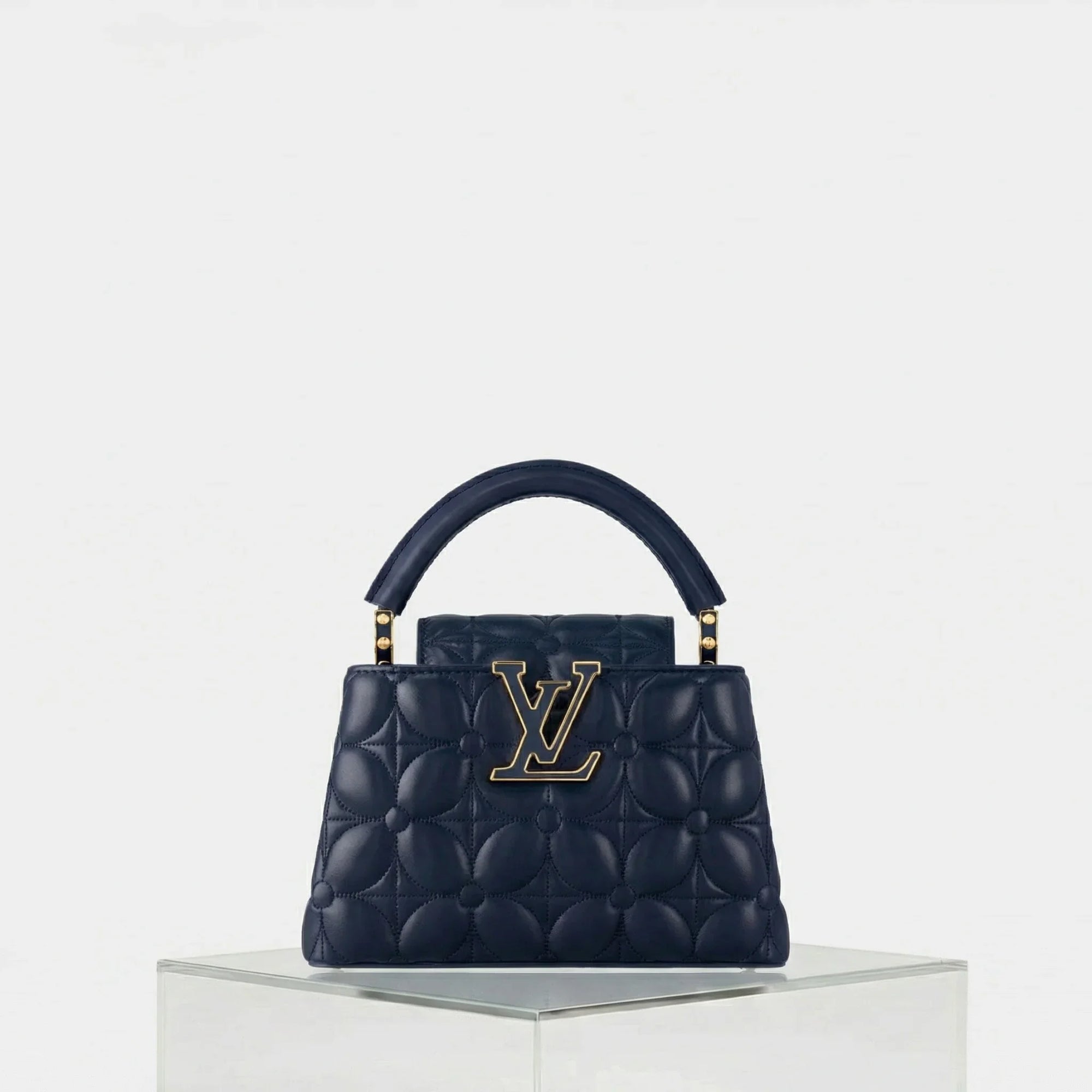 Capucines Mini Handbag Lamskin Leather Louis vuitton – Гарантія оригінальності – боковий вид