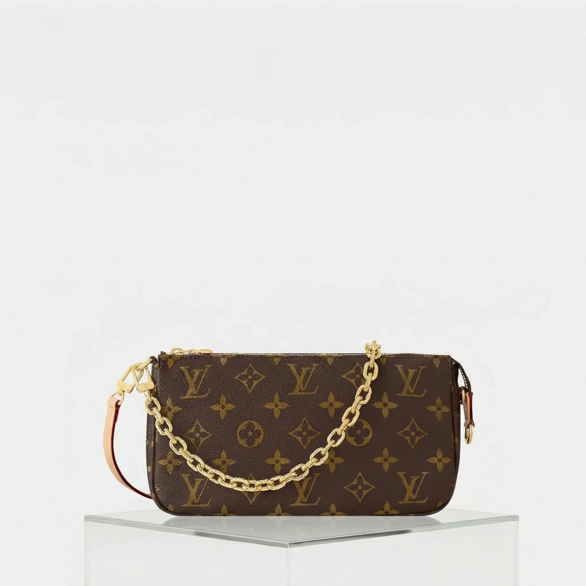 Оригінальна Pochette Accessoires Handbag Monogram Canvas Louis vuitton – боковий вид