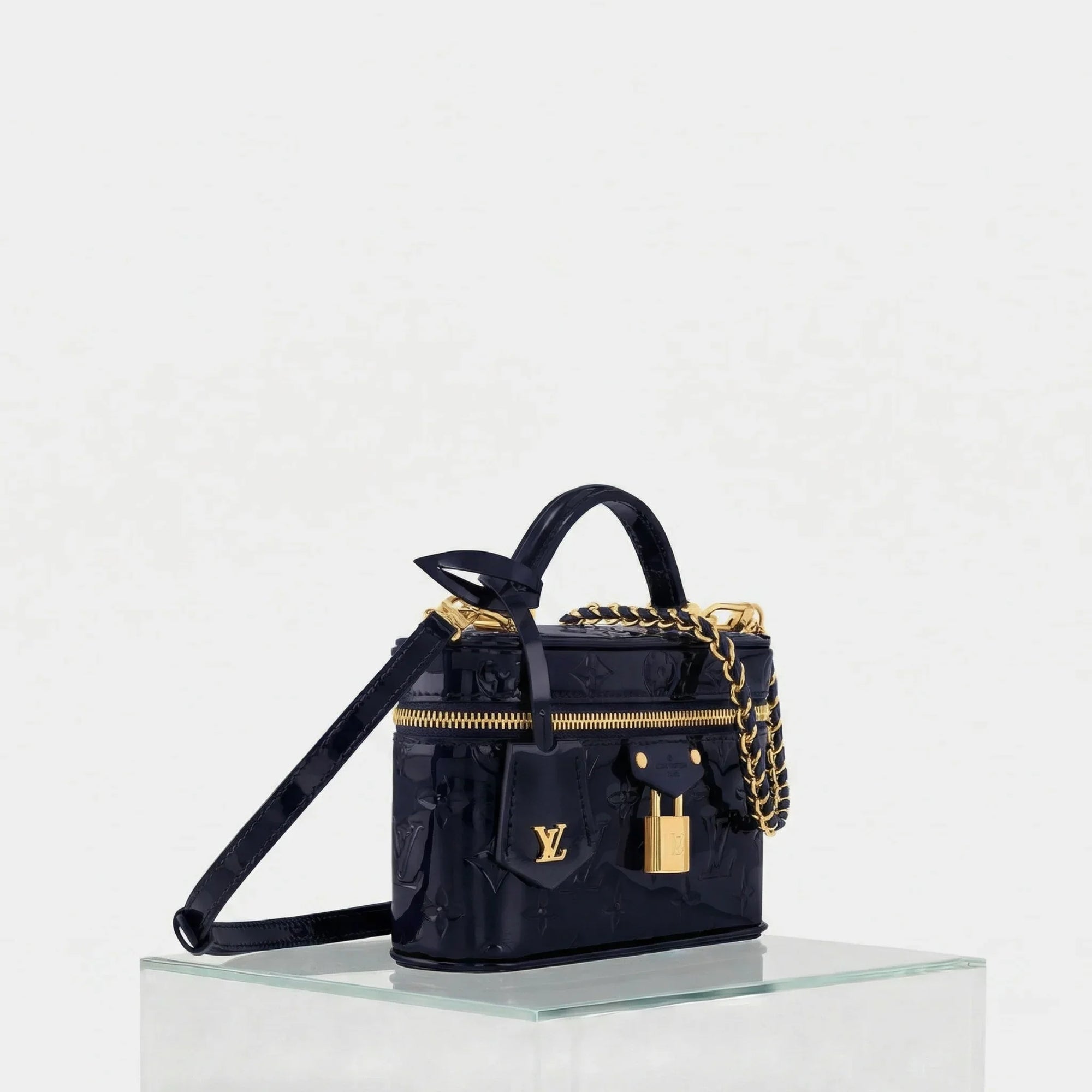 Vanity Chain Pouch Monogram Vernis Louis vuitton – Гарантія оригінальності – вид ззаду