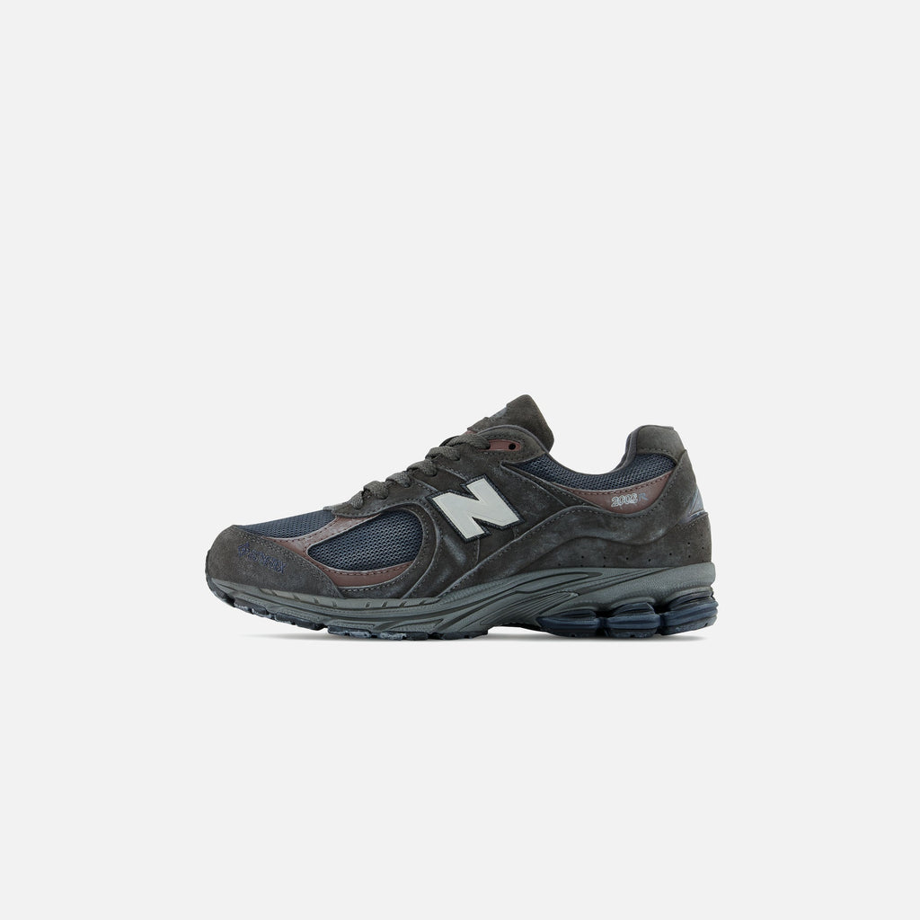 2002r Magnet Black Brown New balance – Гарантія оригінальності – детальний вид