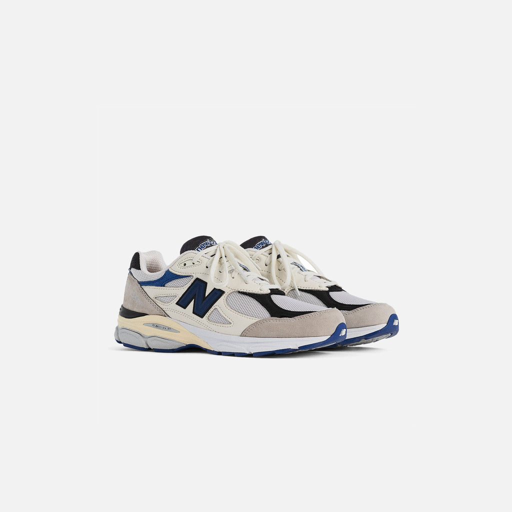 Made In Us 990v3 White New balance оригінал – Купити в Україні – вид ззаду