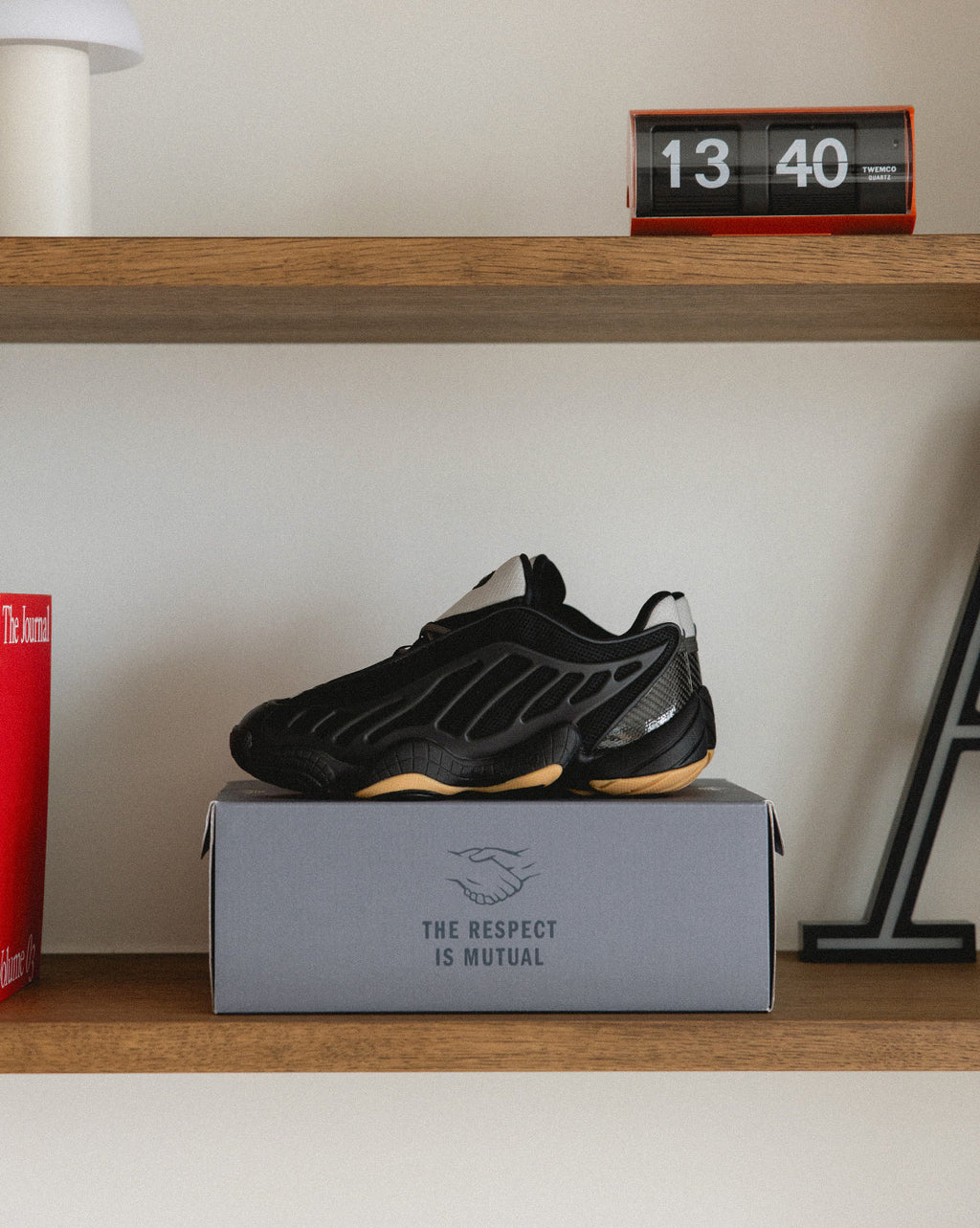 Оригінальна Intimidation Adidas – вид ззаду