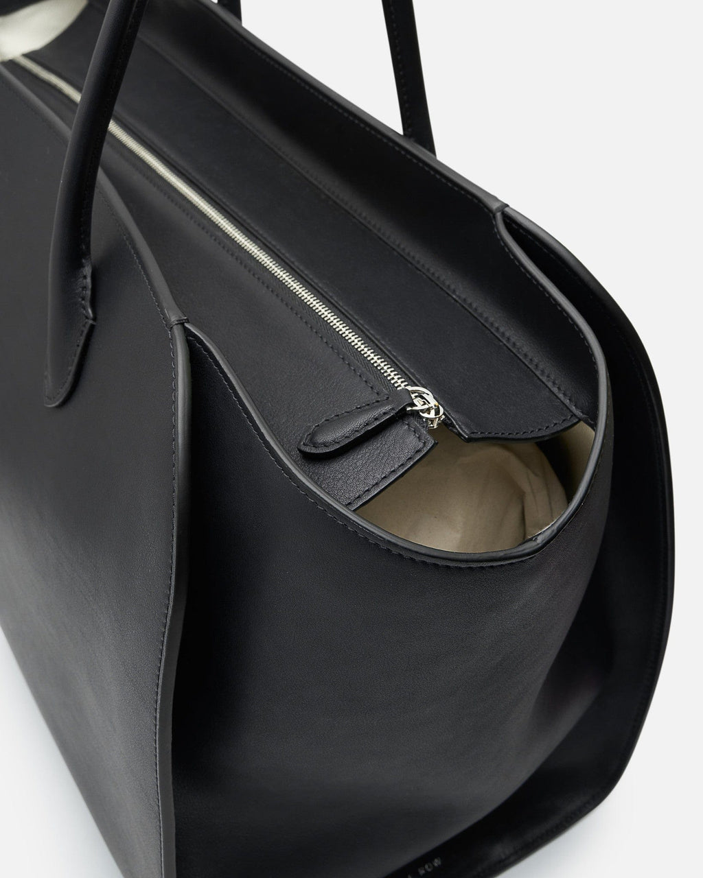 Marlo 17 Bag In Black The row – Гарантія оригінальності – вид ззаду