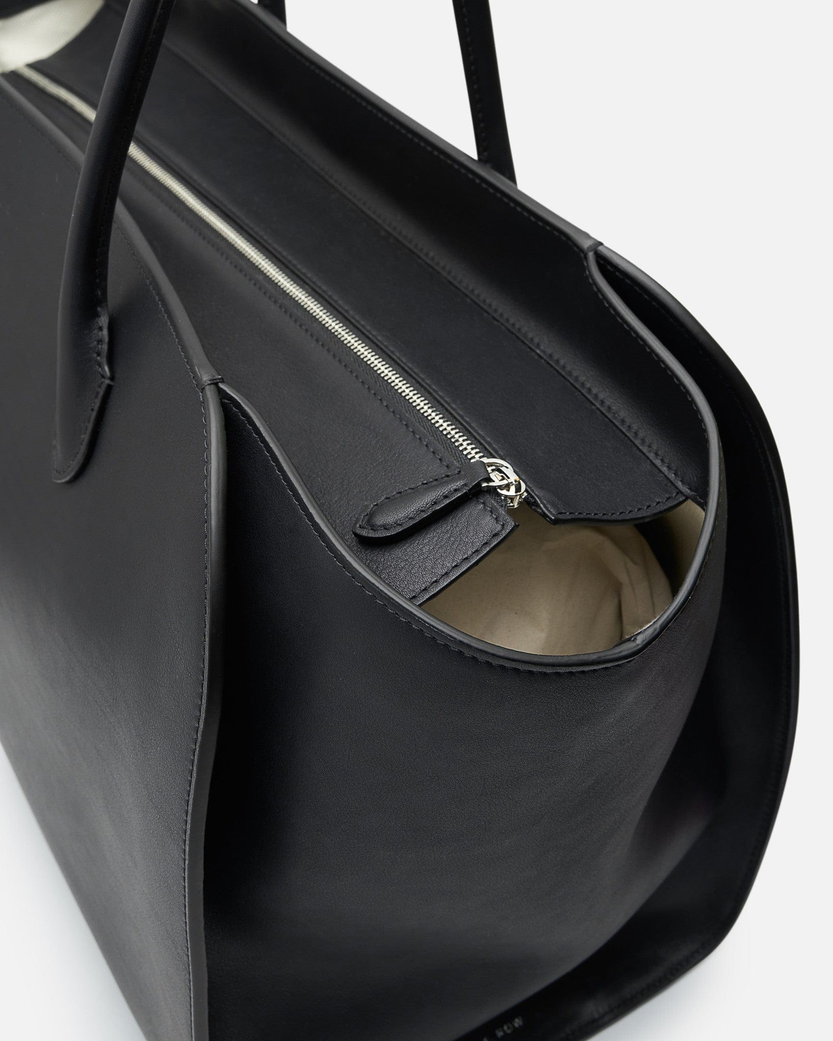 Marlo 17 Bag In Black The row – Гарантія оригінальності – вид ззаду