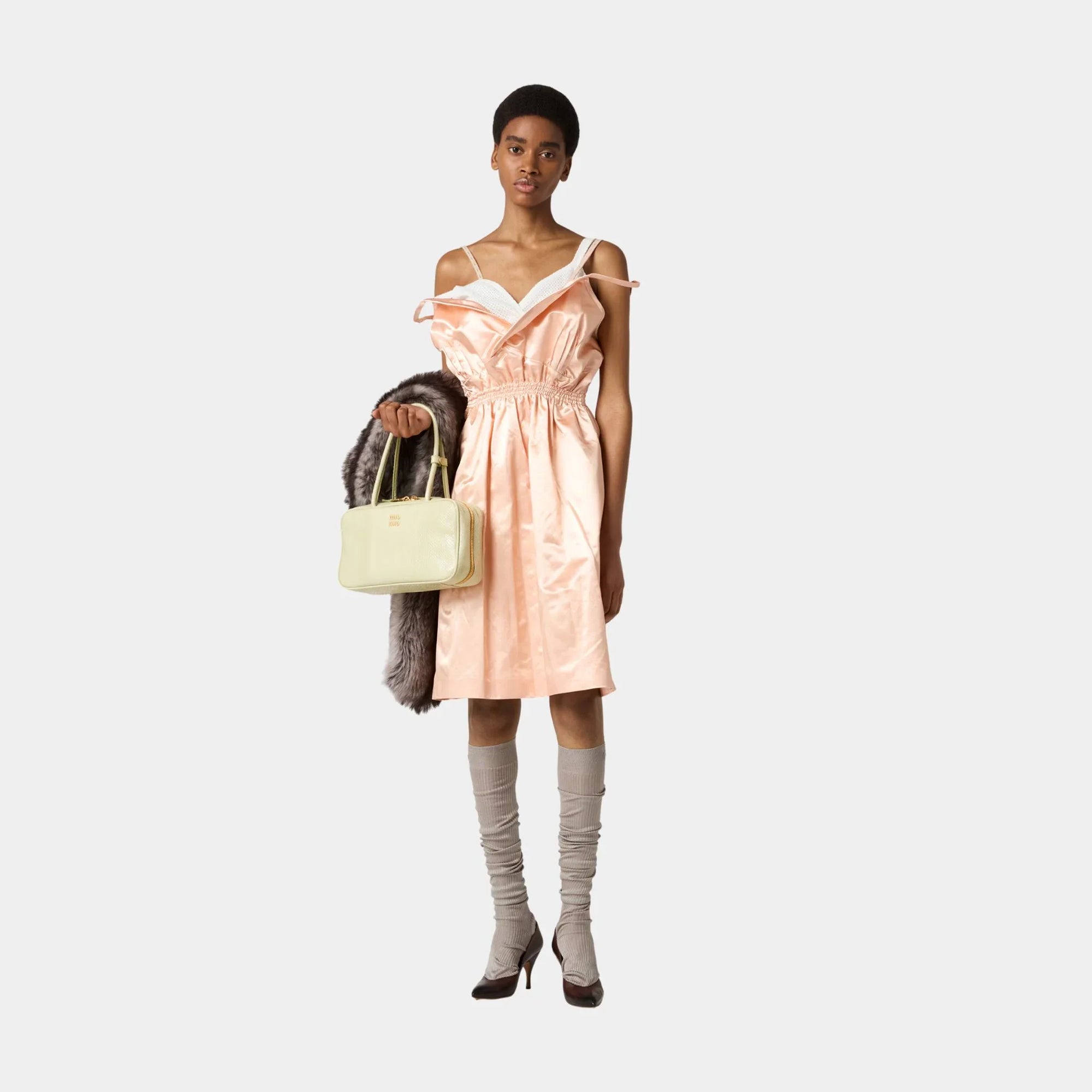Оригінальна Satin Sleeveless Flared Dress Miu miu – вид ззаду