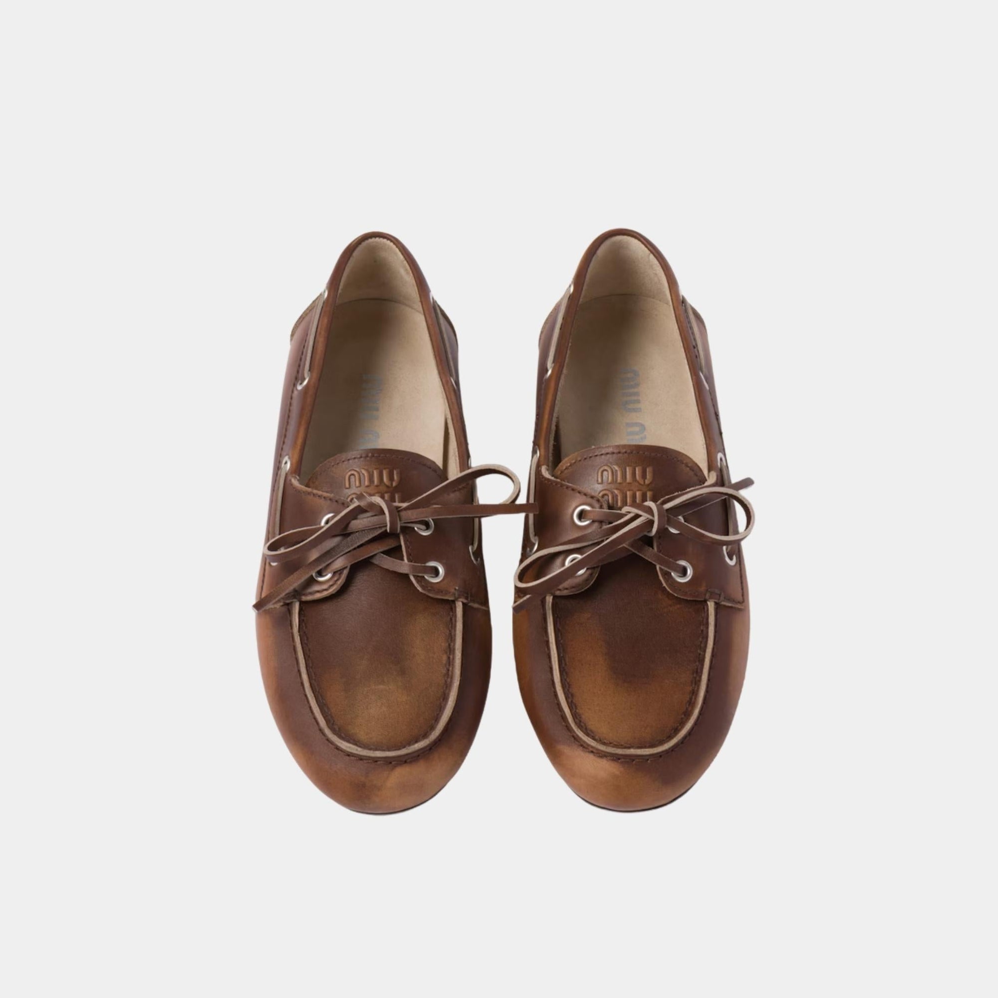 Unlined Bleached Leather Boat Shoes In Calfskin Miu miu – Гарантія оригінальності – детальний вид