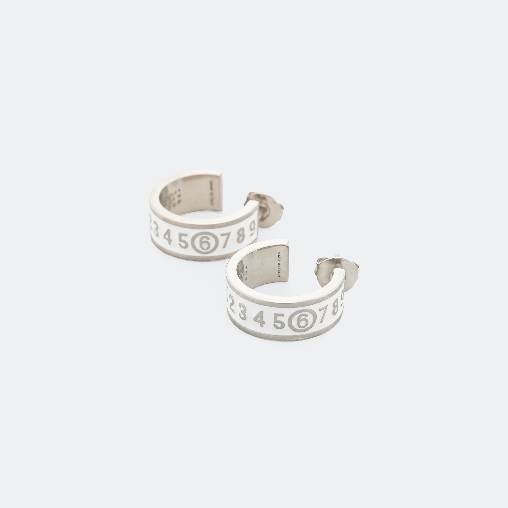 Оригінальна Enamel Logo Earrings Maison margiela – вид ззаду - MAISON MARGIELA
