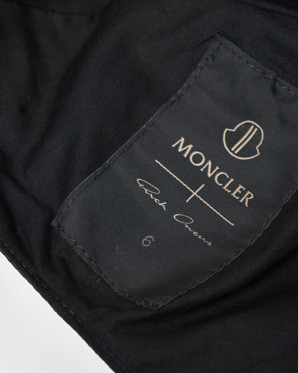 Оригінальна Moncler Baseball Hat In Black Rick owens – детальний вид
