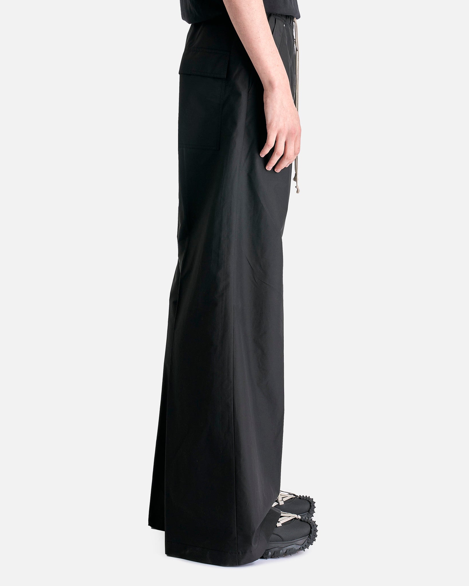 Moncler Belas Wide-Leg Trousers In Black Rick owens – Гарантія оригінальності – вид ззаду