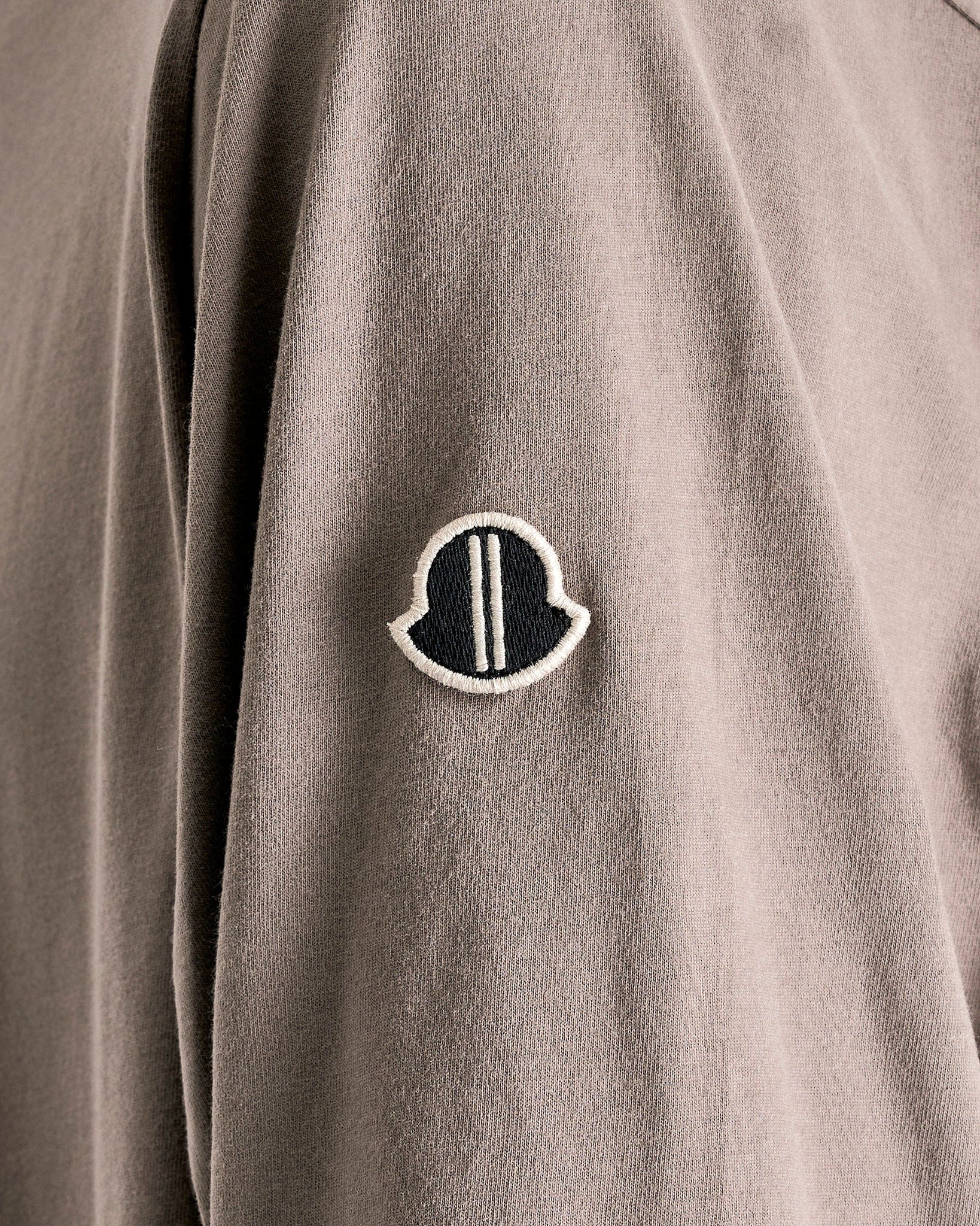 Оригінальна Moncler Crewneck Short Sleeve T In Dust Rick owens – збільшений вид
