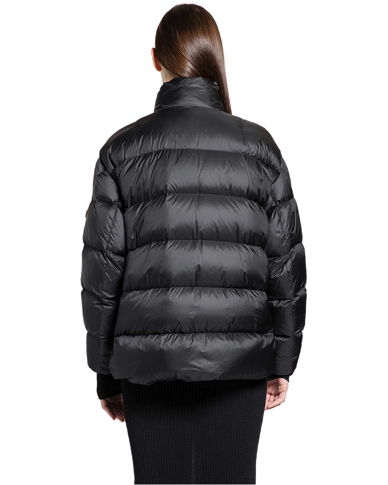 Оригінальна Ee72 Collaboration Blas Short Down Jacket Moncler