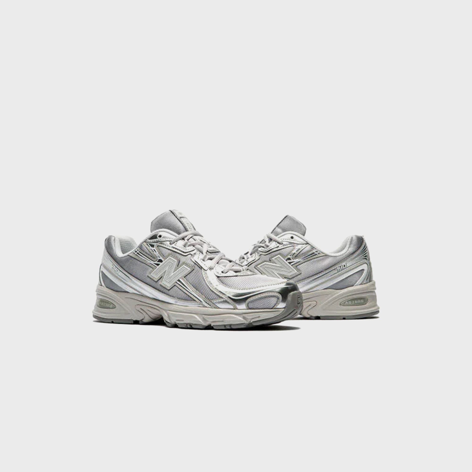 740 Metallic Silver New balance – Гарантія оригінальності – детальний вид