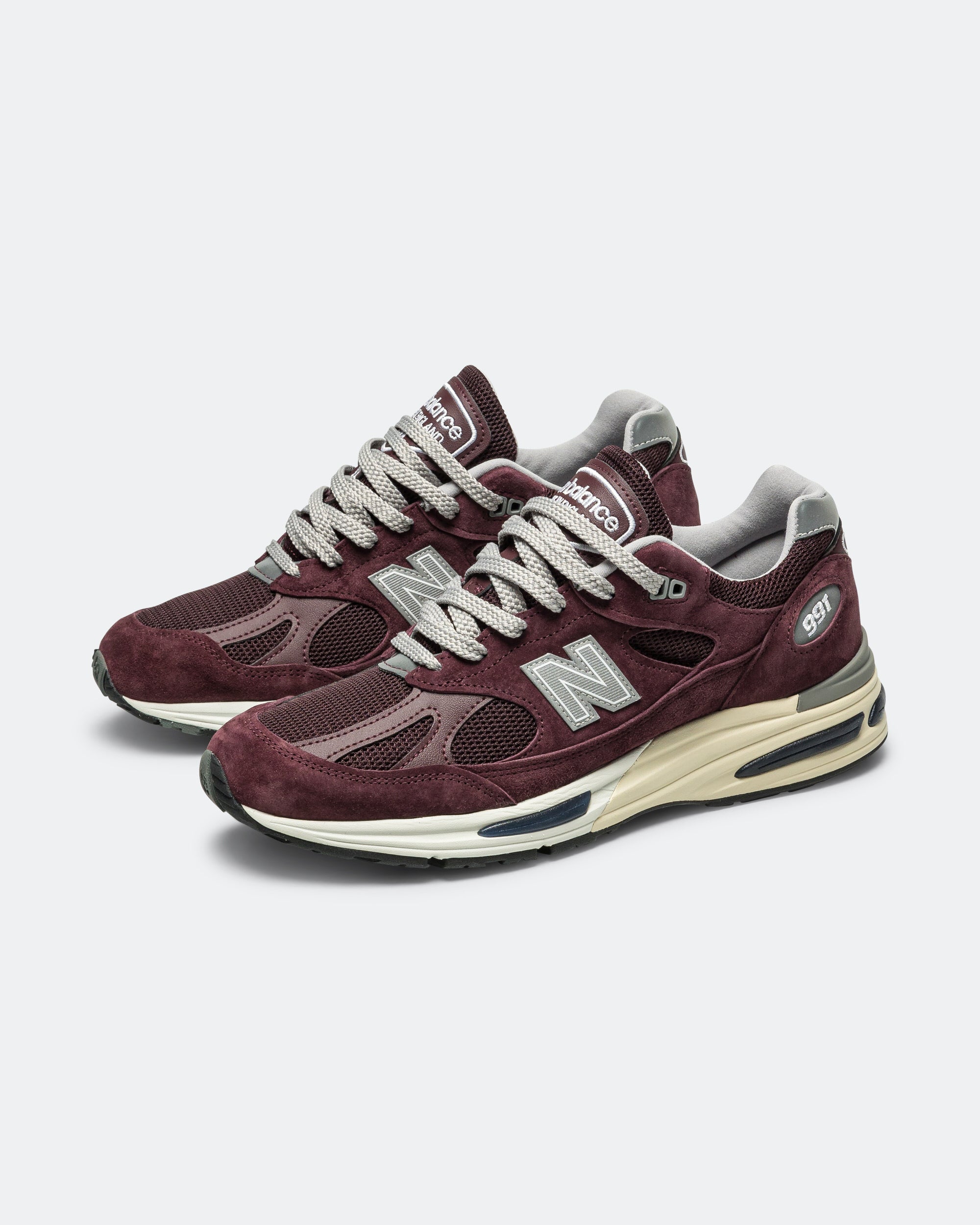 Оригінальна U991au2 New balance – вид ззаду
