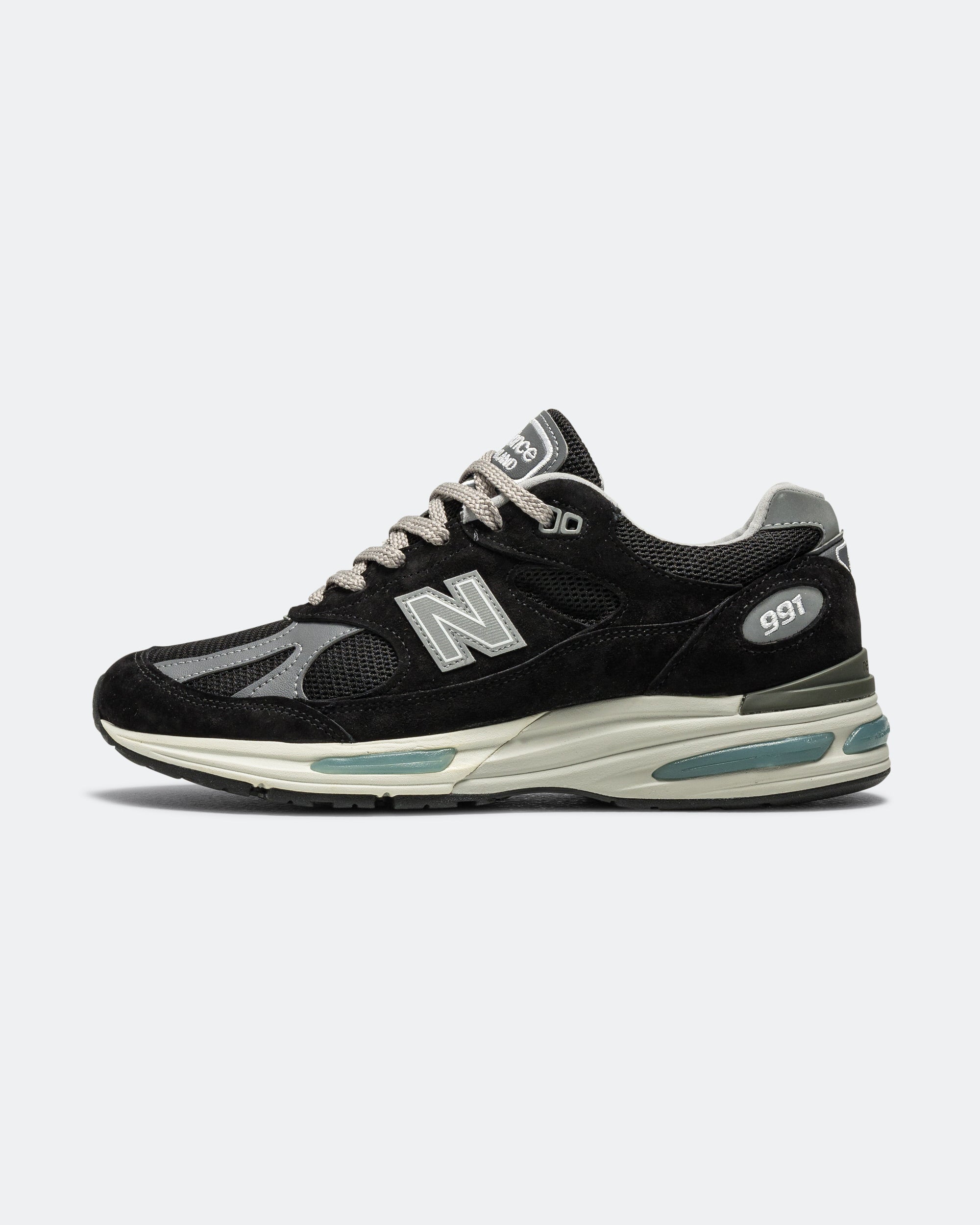 Оригінальна U991bk2 New balance – боковий вид