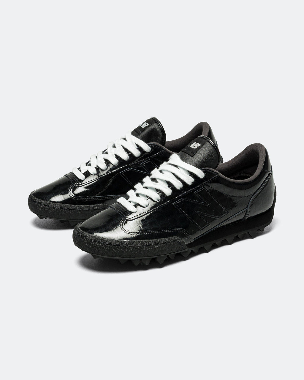 Ugtr2sv New balance оригінал – Купити в Україні – вид ззаду