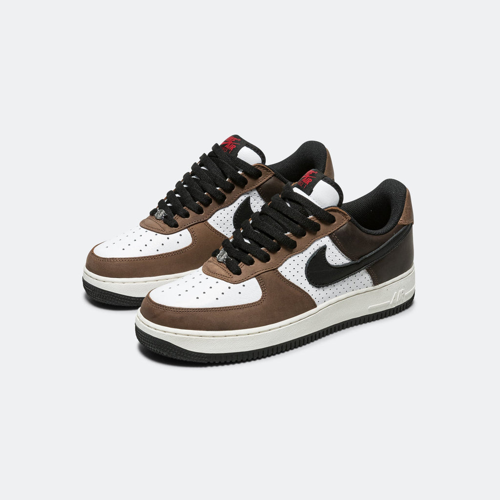 Оригінальна Air Force 1 Low Retro Nike – вид ззаду