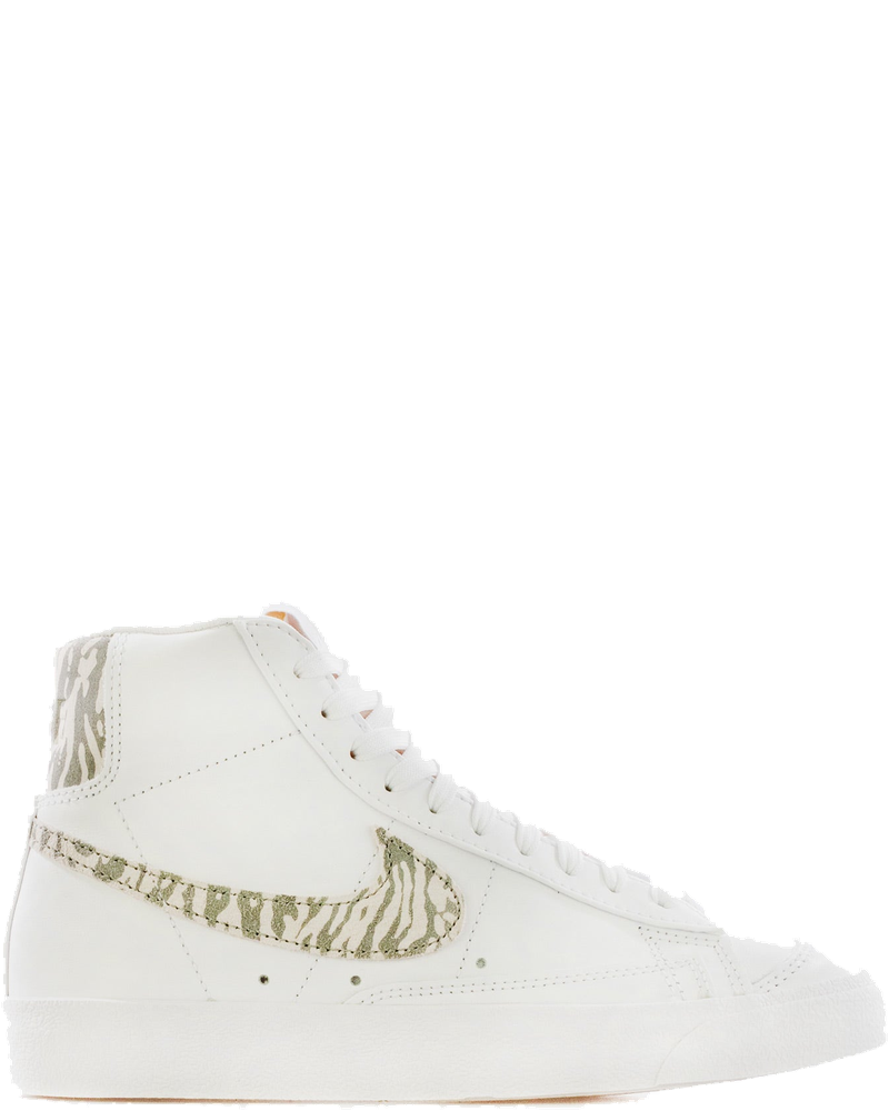 Оригінальна Blazer MID 77 Se Womens Lifestyle Shoe Nike