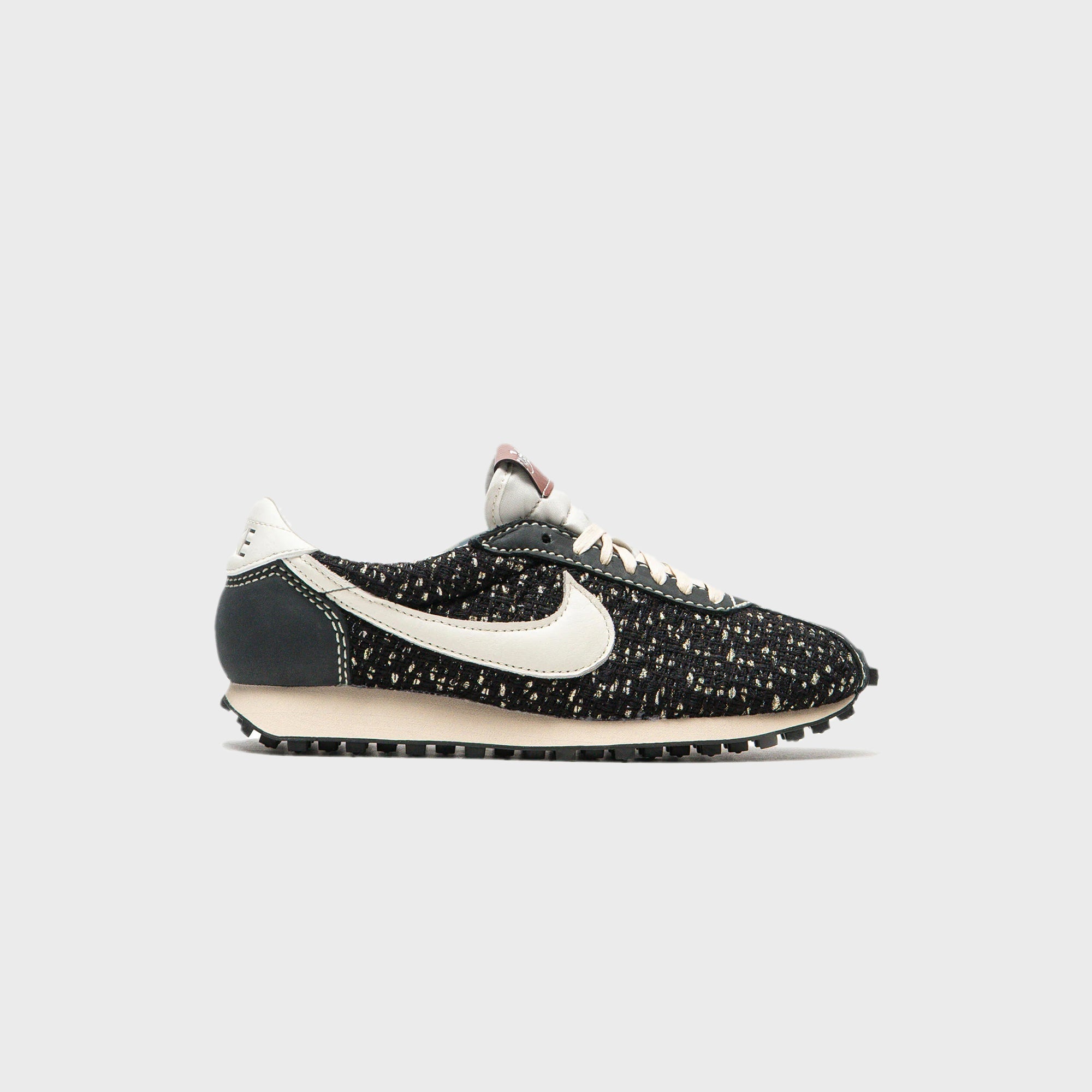Nike Footwear оригінал | Швидка доставка Україна – боковий вид